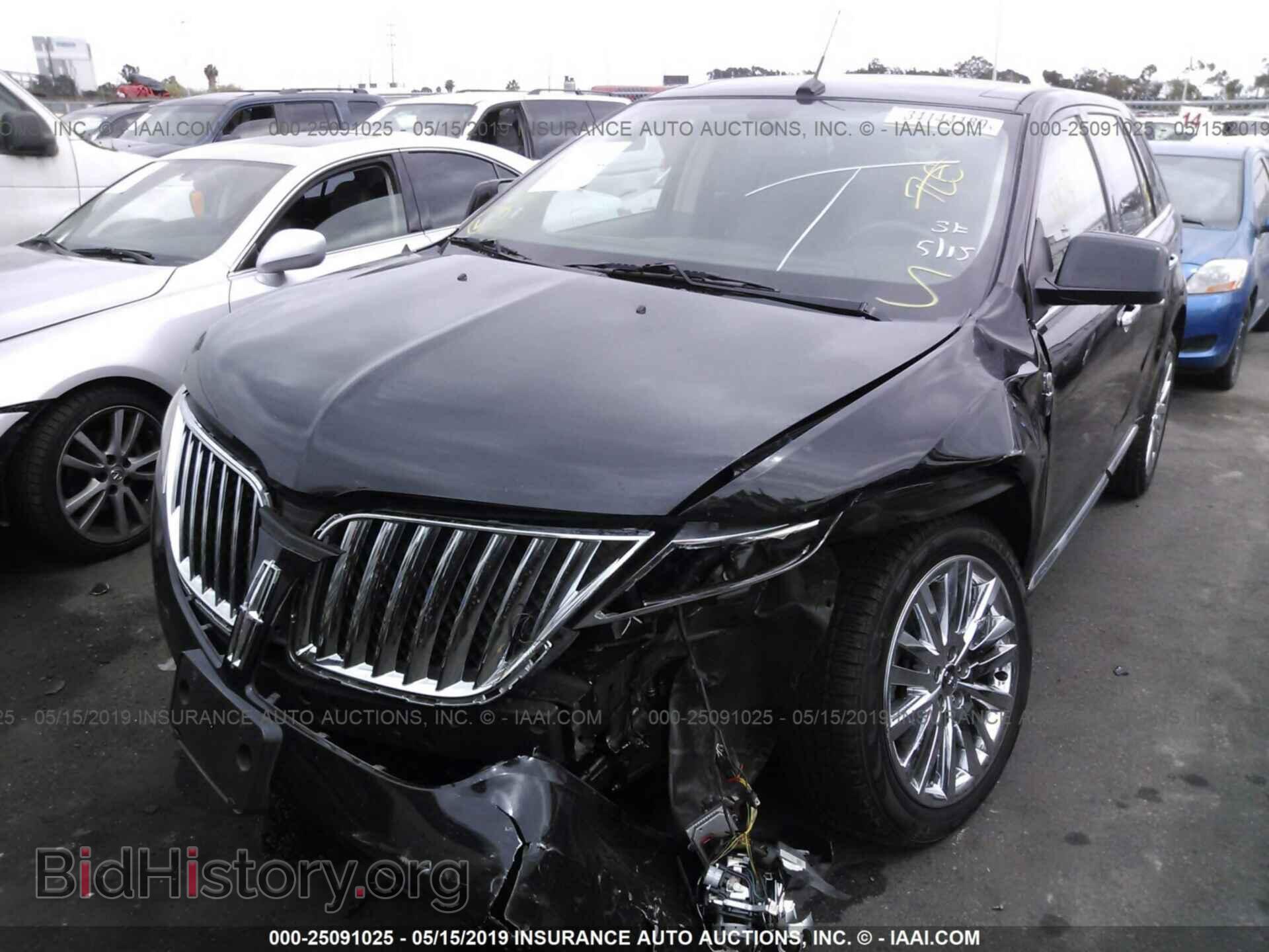 2011 LINCOLN MKX - VIN: 2LMDJ6JK5BBJ01862 - Photo 2