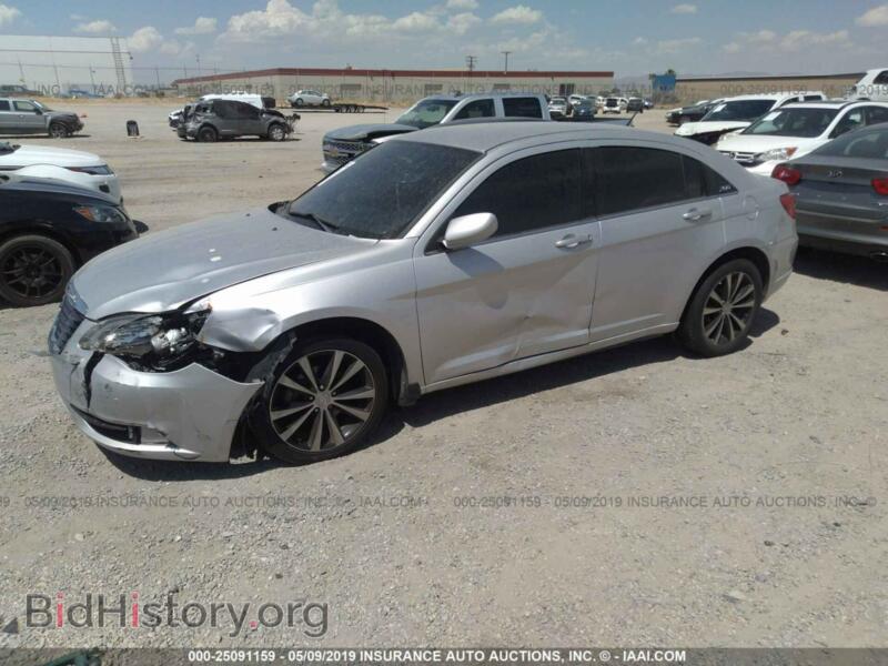 2012 Chrysler 200 (VIN 1C3CCBBG9CN297498) — фото 2 из 10