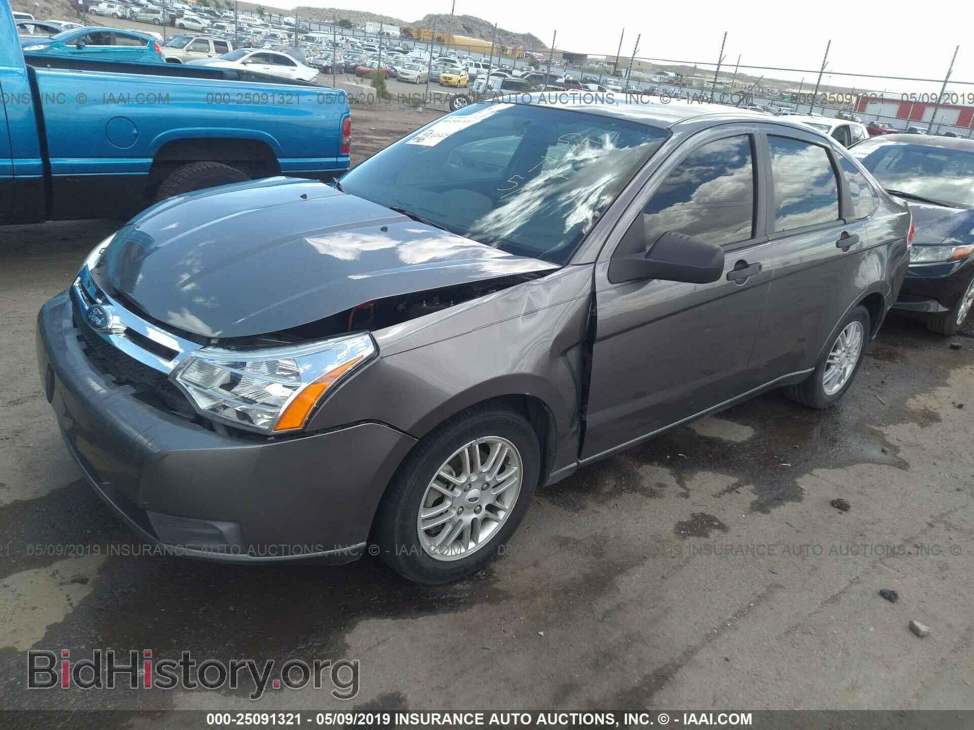 2009 FORD FOCUS - VIN: 1FAHP35N49W202425 - Photo 2