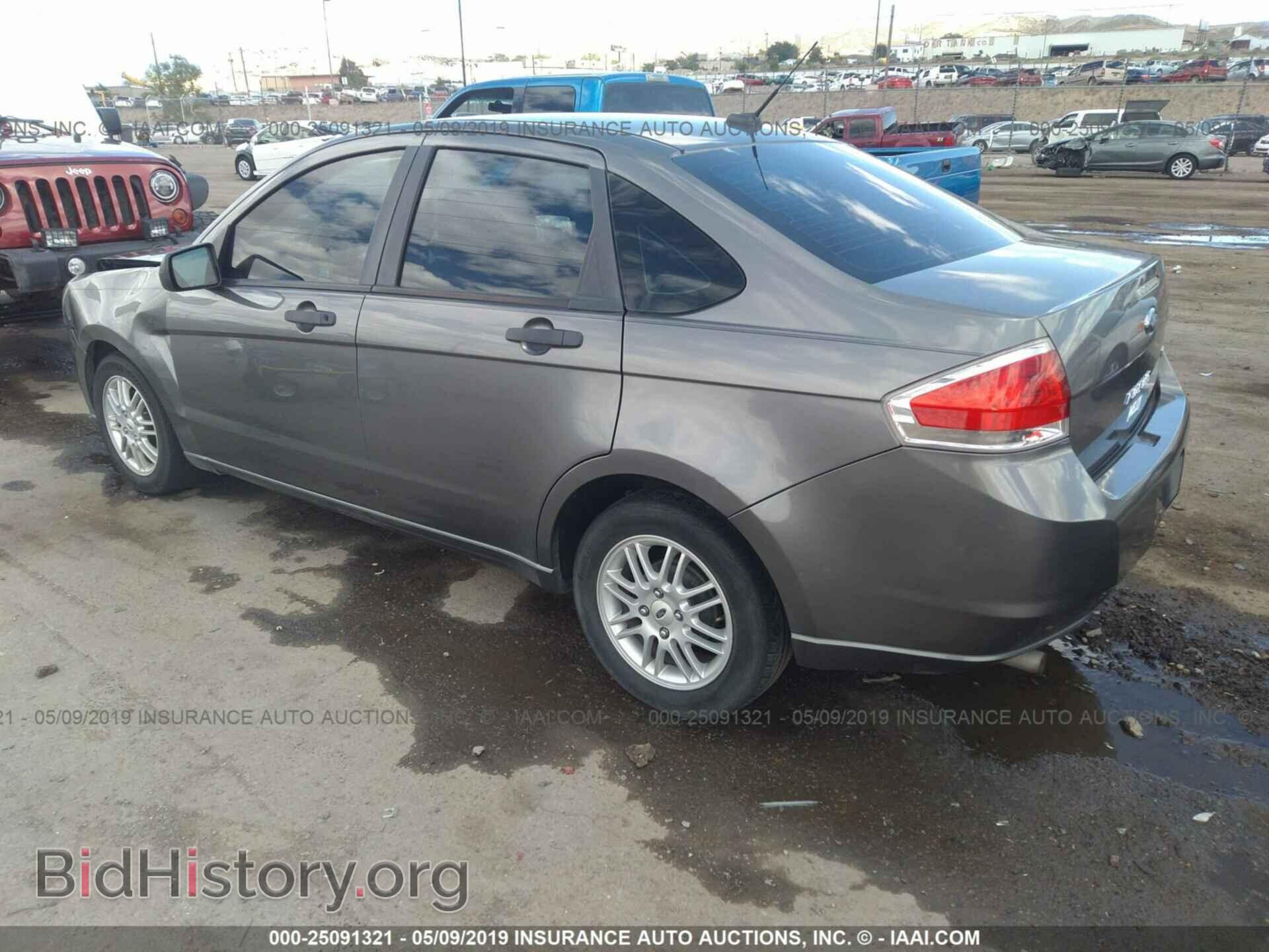 2009 FORD FOCUS - VIN: 1FAHP35N49W202425 - Photo 3