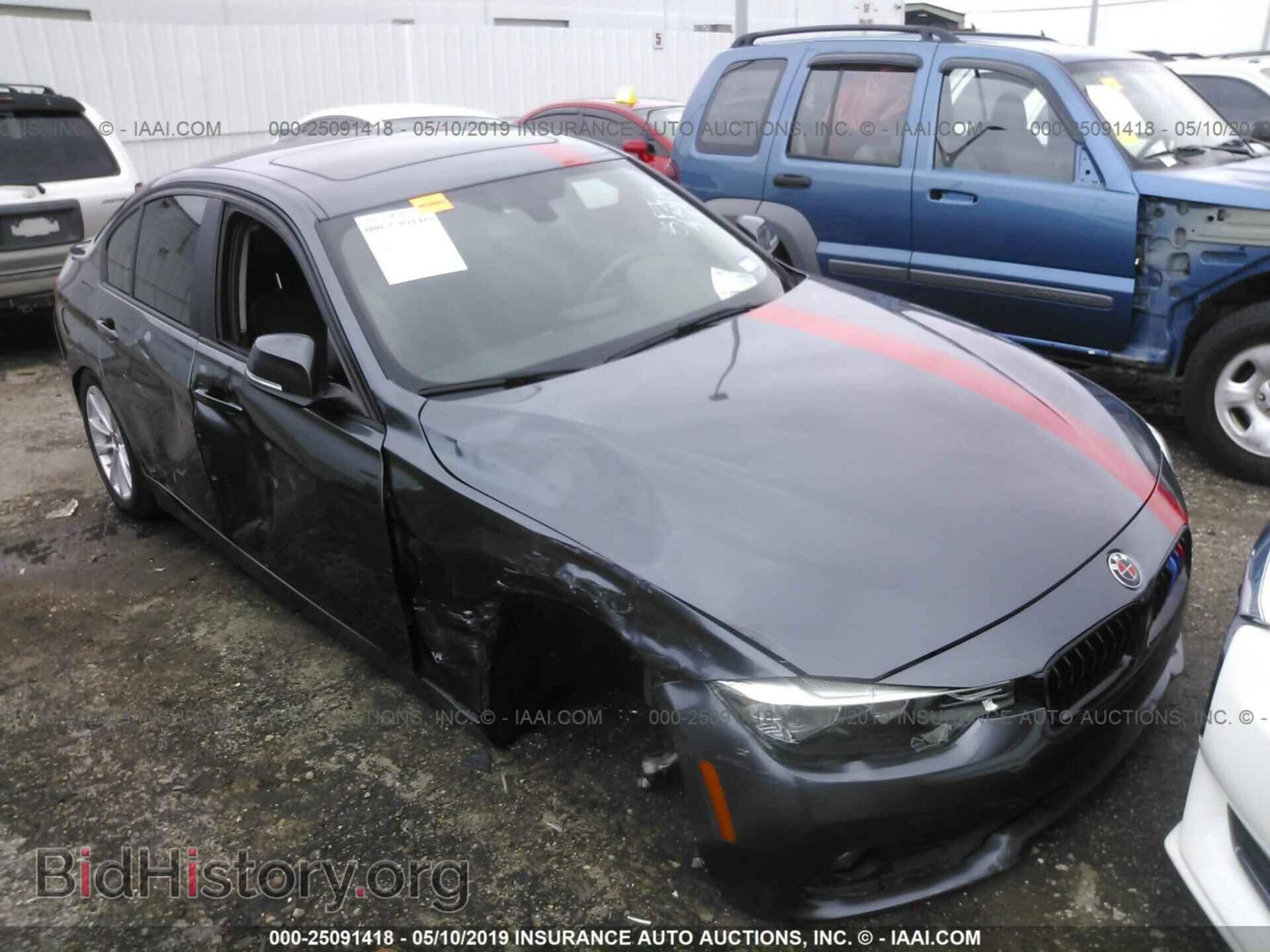 Photo WBA8E1G57GNT37626 - BMW 320 2016