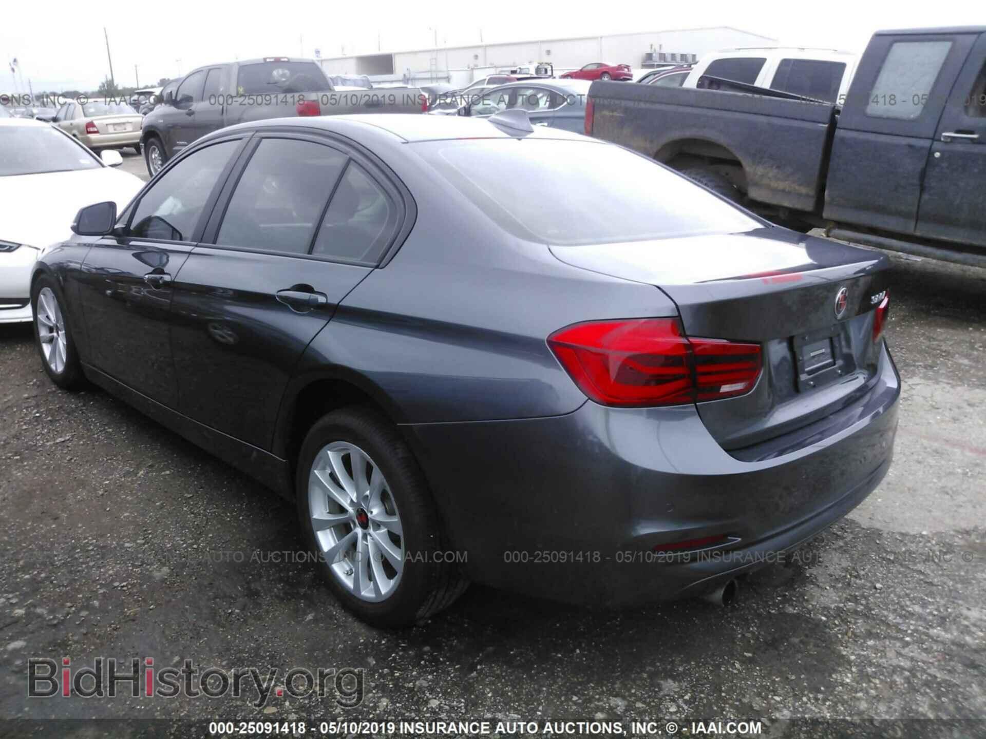 2016 BMW 320 - VIN: WBA8E1G57GNT37626 - Фото 3