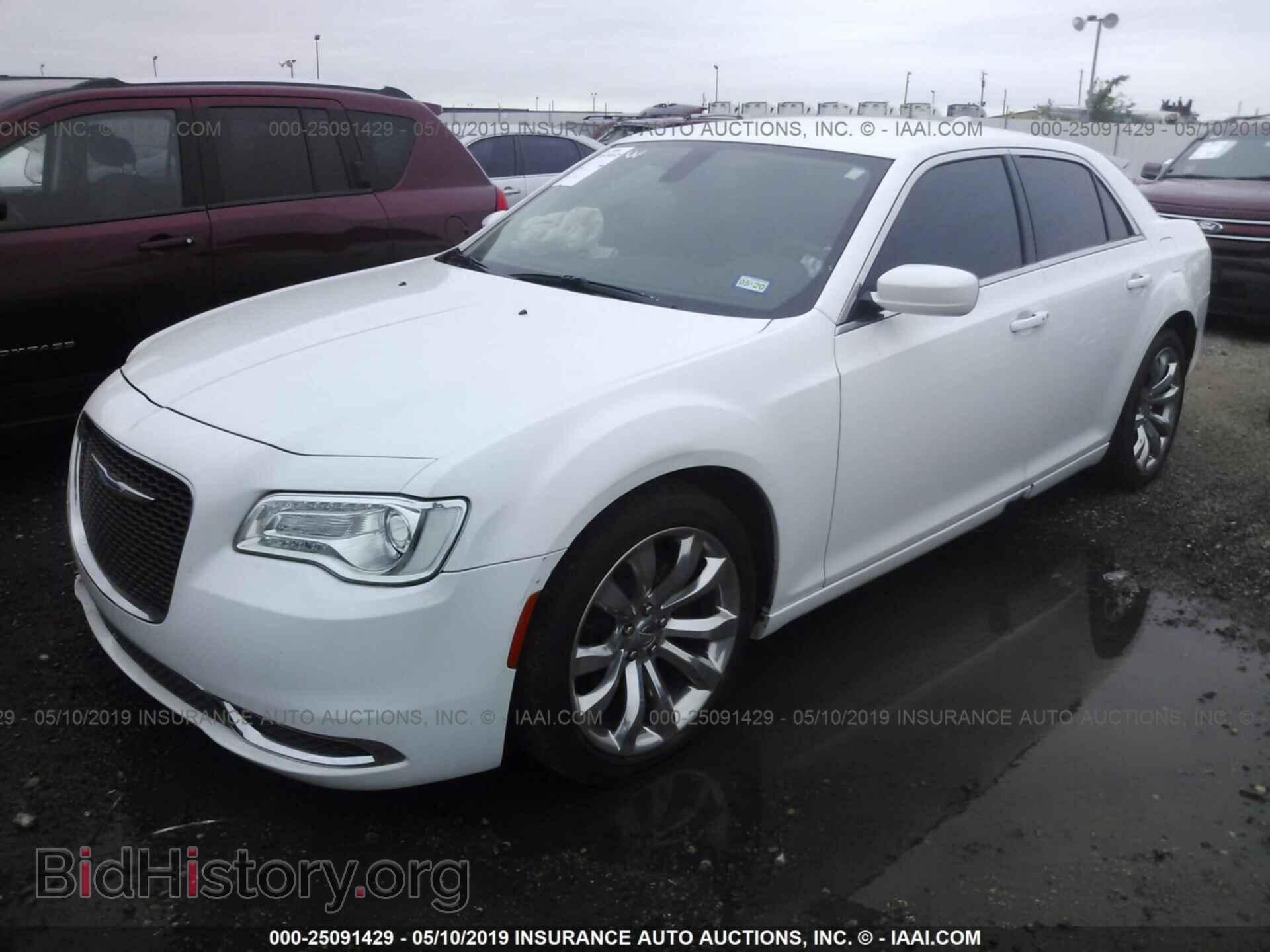 2018 CHRYSLER 300 - VIN: 2C3CCAAG2JH283637 - Фото 2