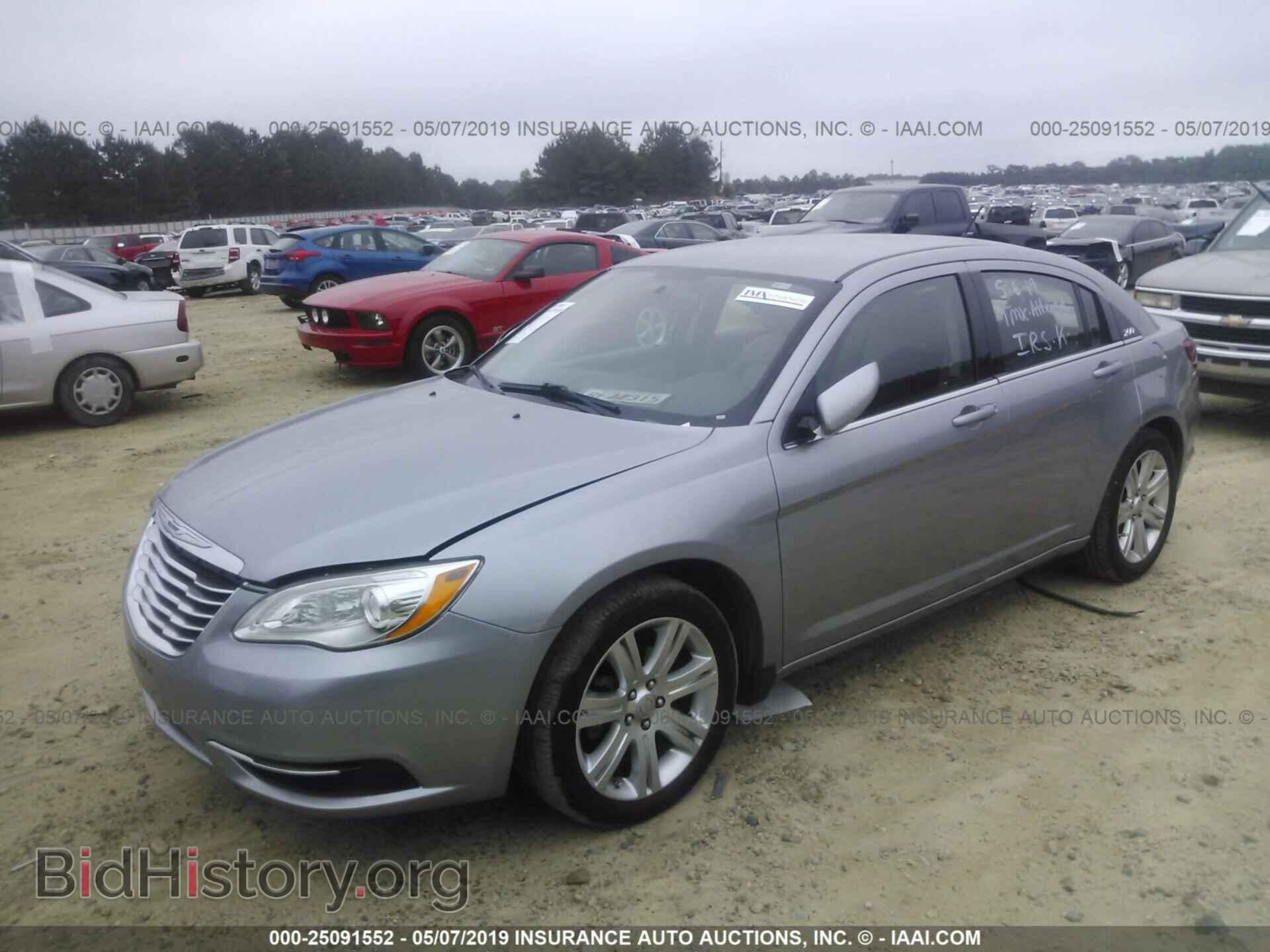 2013 CHRYSLER 200 - VIN: 1C3CCBBB8DN584742 - Photo 2