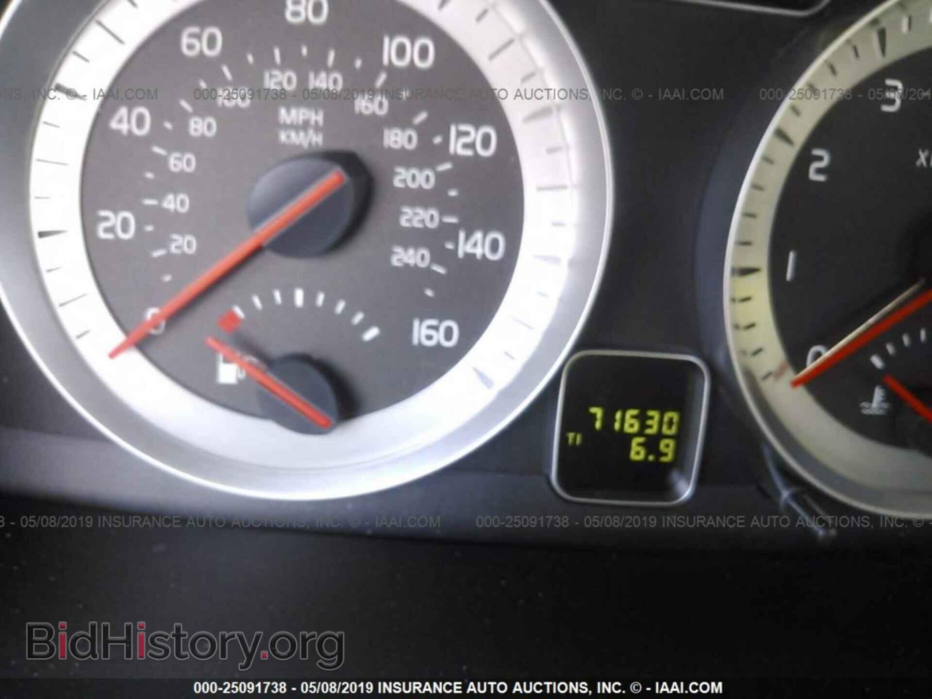 2011 VOLVO C70 - VIN: YV1672MC7BJ113411 - Фото 7