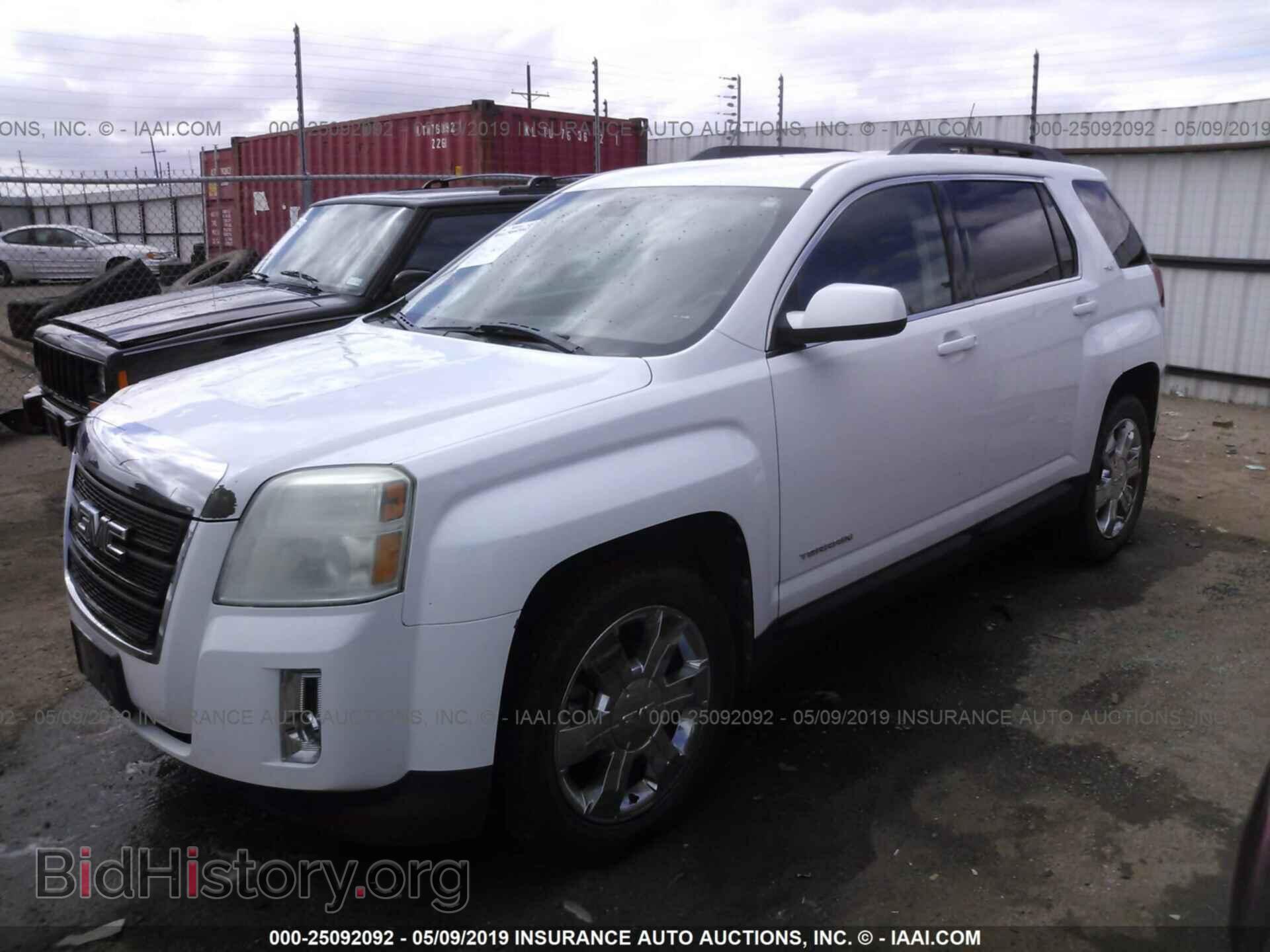 2011 GMC TERRAIN - VIN: 2CTFLUE54B6346337 - Photo 2