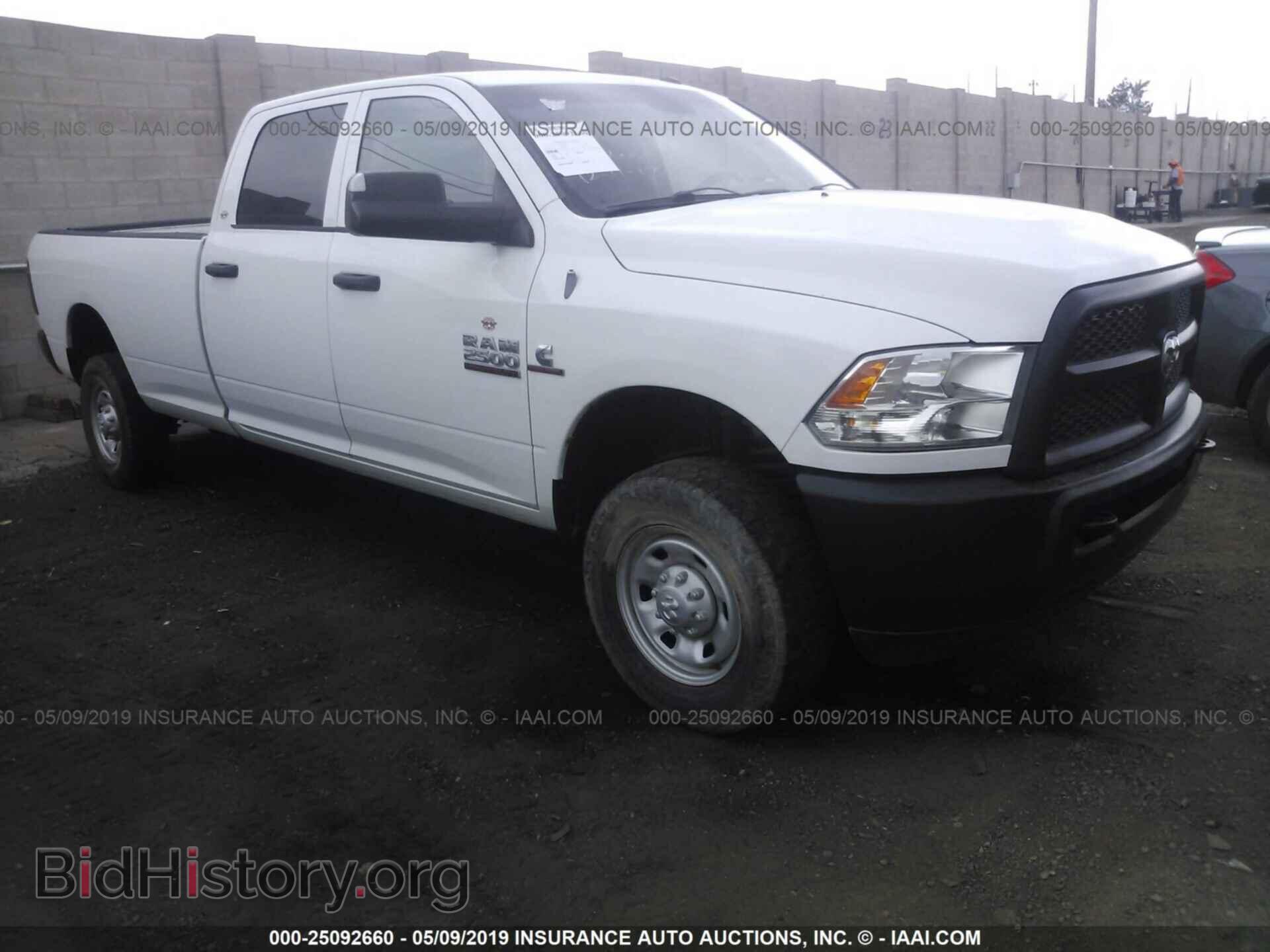 Photo 3C6UR5HL5EG134922 - RAM 2500 2014