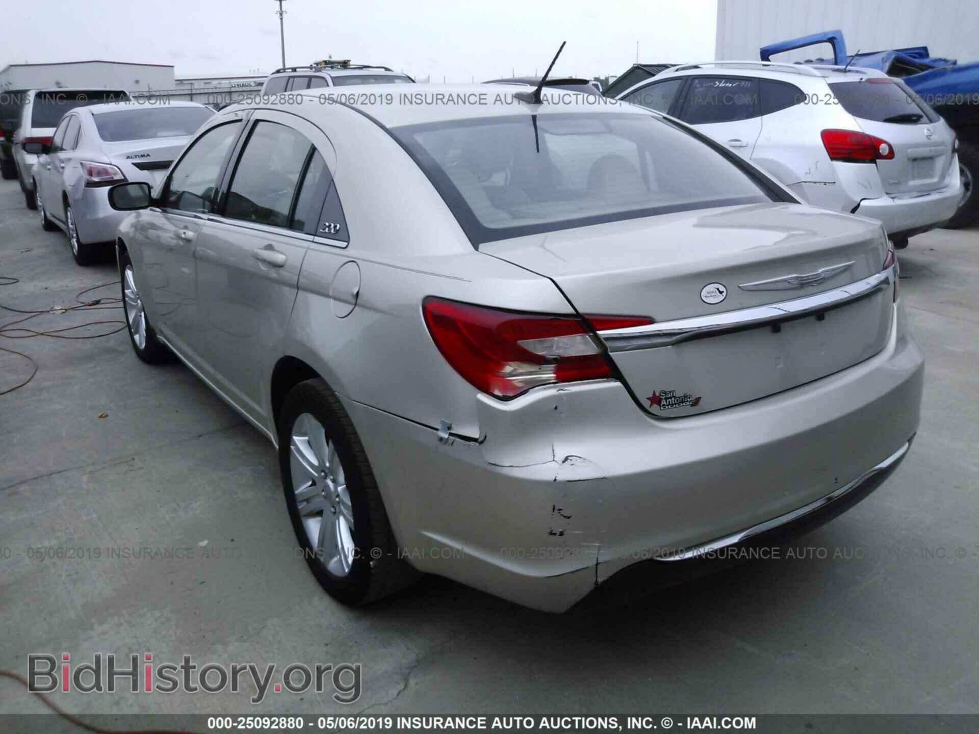 2013 CHRYSLER 200 - VIN: 1C3CCBBB4DN649831 - Photo 3