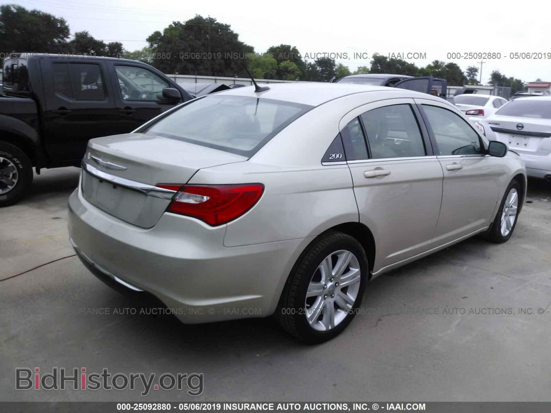 2013 CHRYSLER 200 - VIN: 1C3CCBBB4DN649831 - Photo 4