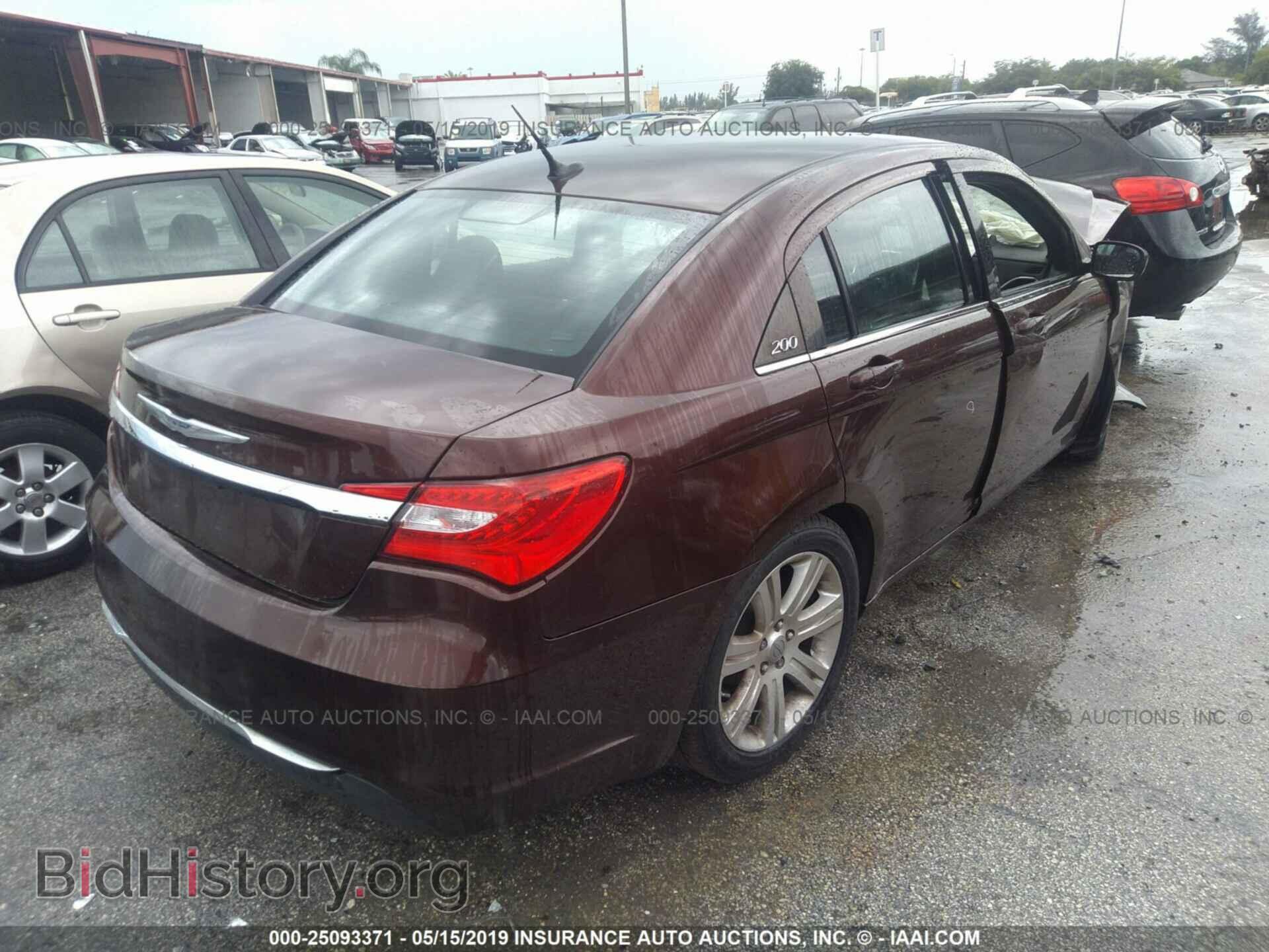2013 CHRYSLER 200 - VIN: 1C3CCBAB0DN698350 - Фото 4