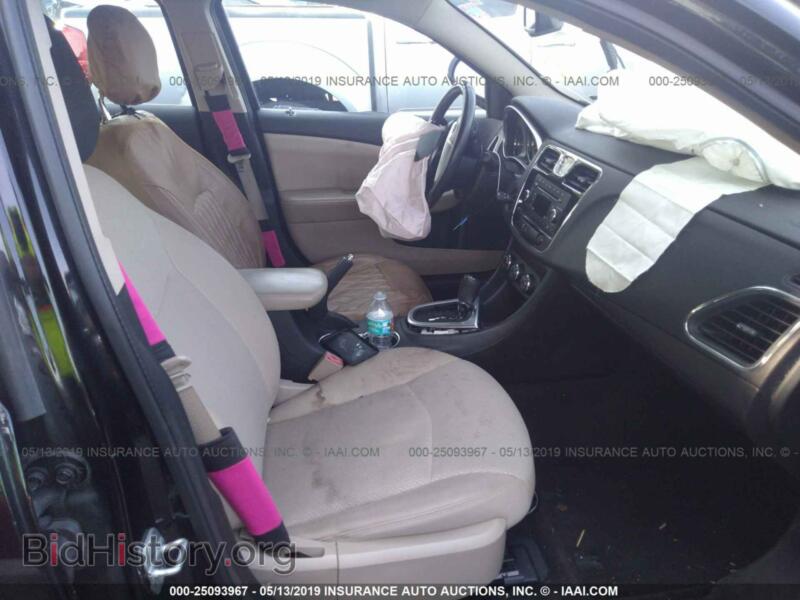 2012 Chrysler 200 (VIN 1C3CCBBB1CN109058) — фото 5 из 10