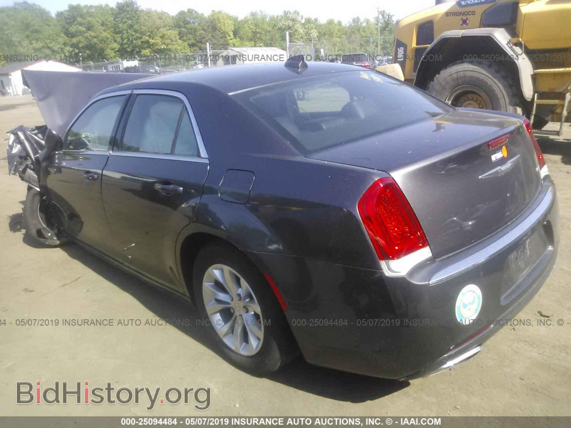 2016 CHRYSLER 300 - VIN: 2C3CCAAG4GH197657 - Фото 3