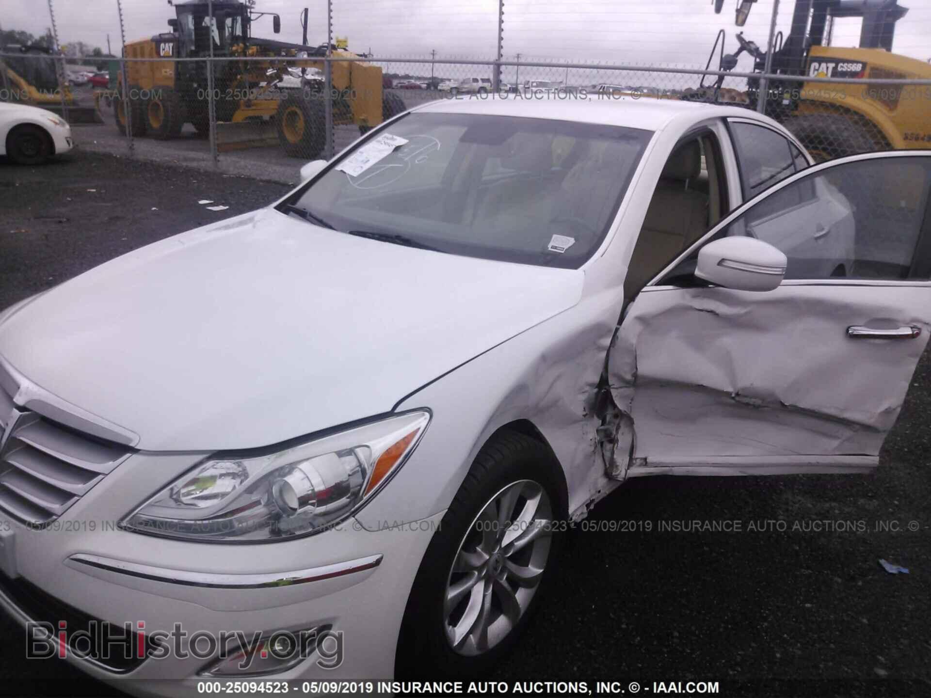 2013 HYUNDAI GENESIS - VIN: KMHGC4DD4DU235702 - Фото 2