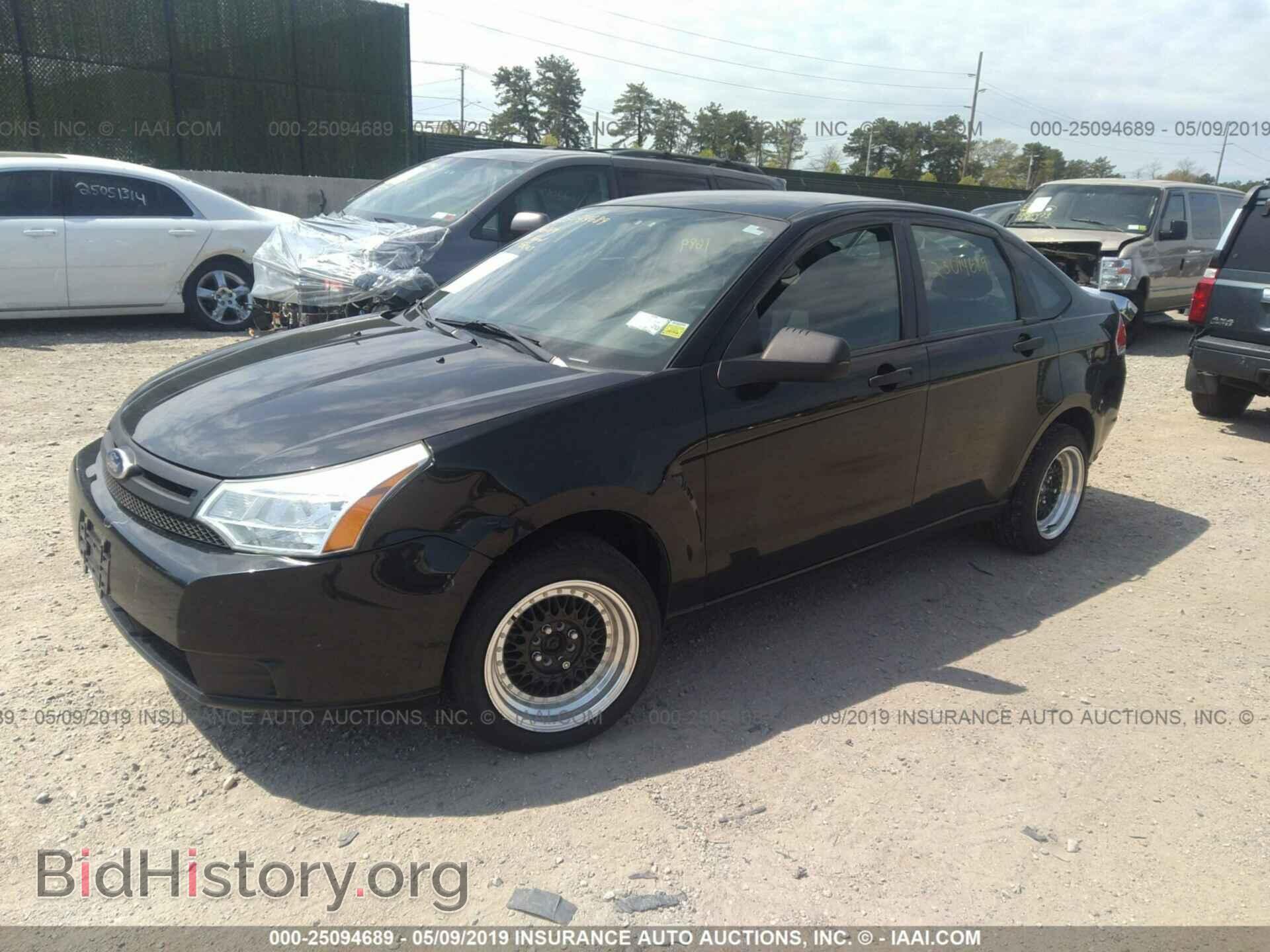 2011 FORD FOCUS - VIN: 1FAHP3FN1BW110029 - Фото 2