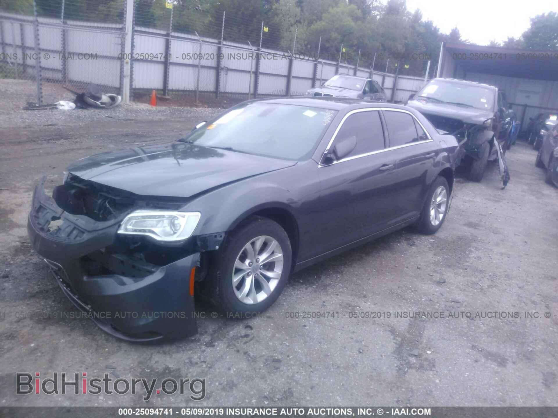 2016 CHRYSLER 300 - VIN: 2C3CCAAG5GH211999 - Фото 2