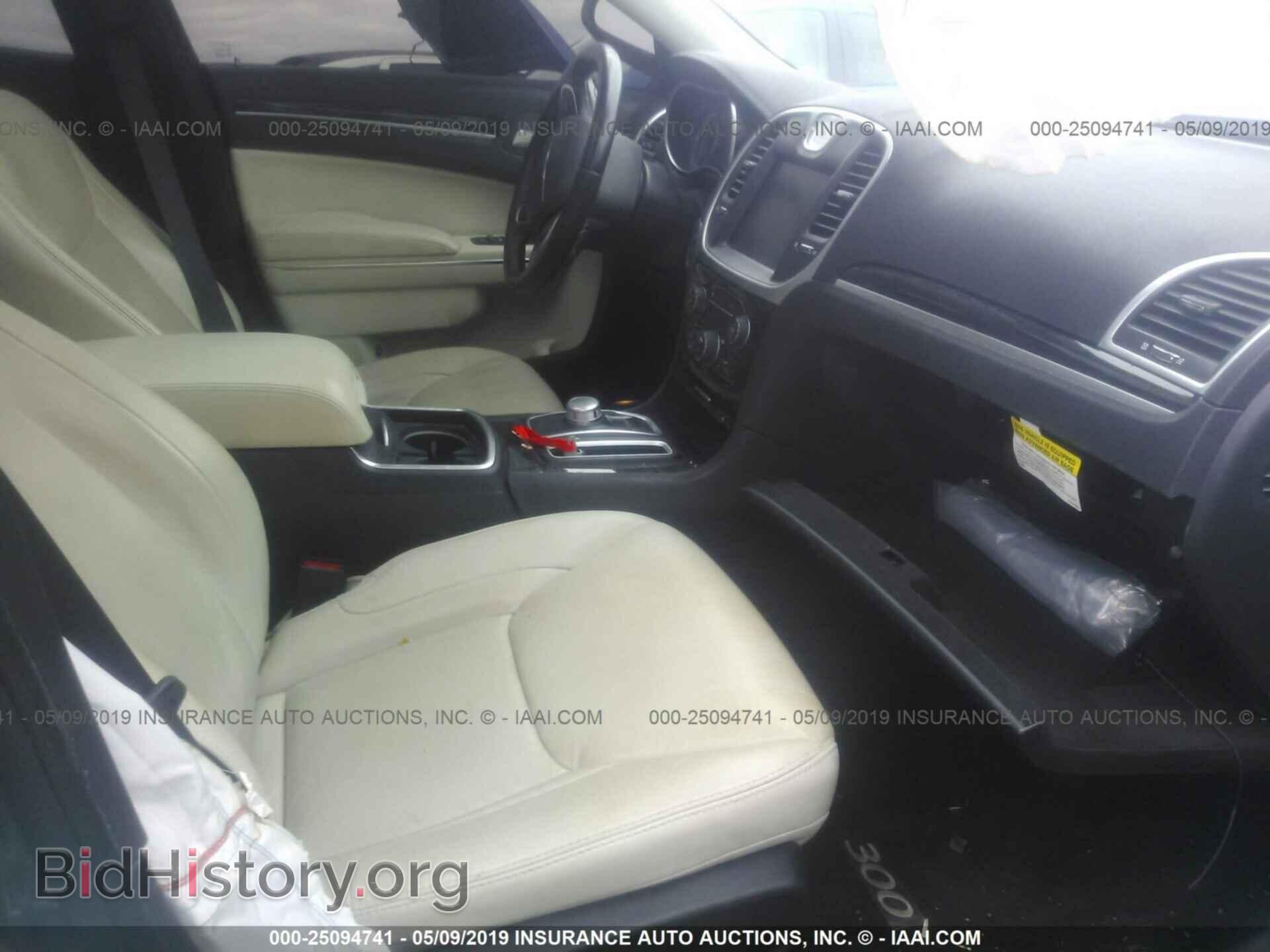 2016 CHRYSLER 300 - VIN: 2C3CCAAG5GH211999 - Фото 5