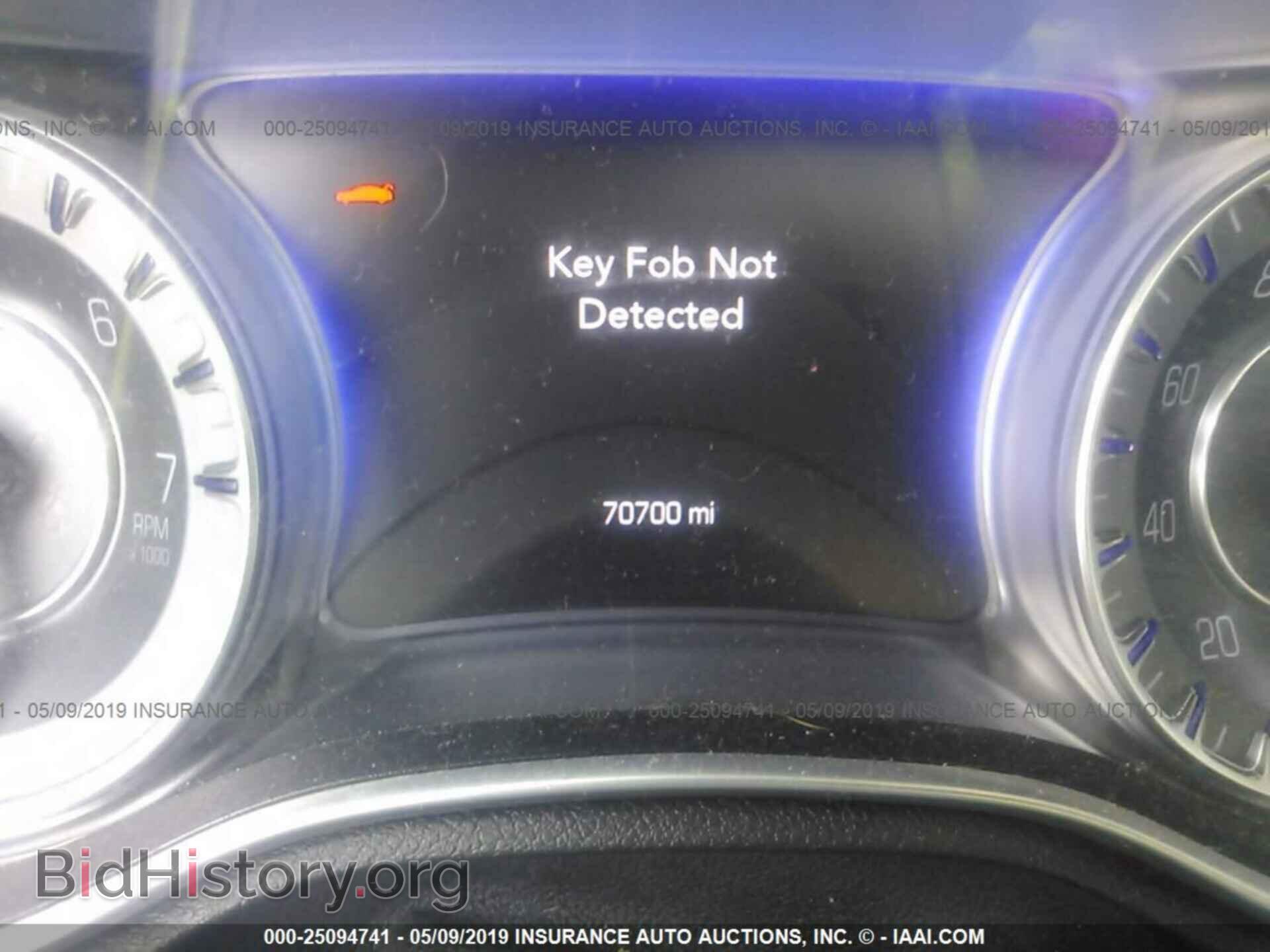2016 CHRYSLER 300 - VIN: 2C3CCAAG5GH211999 - Фото 7