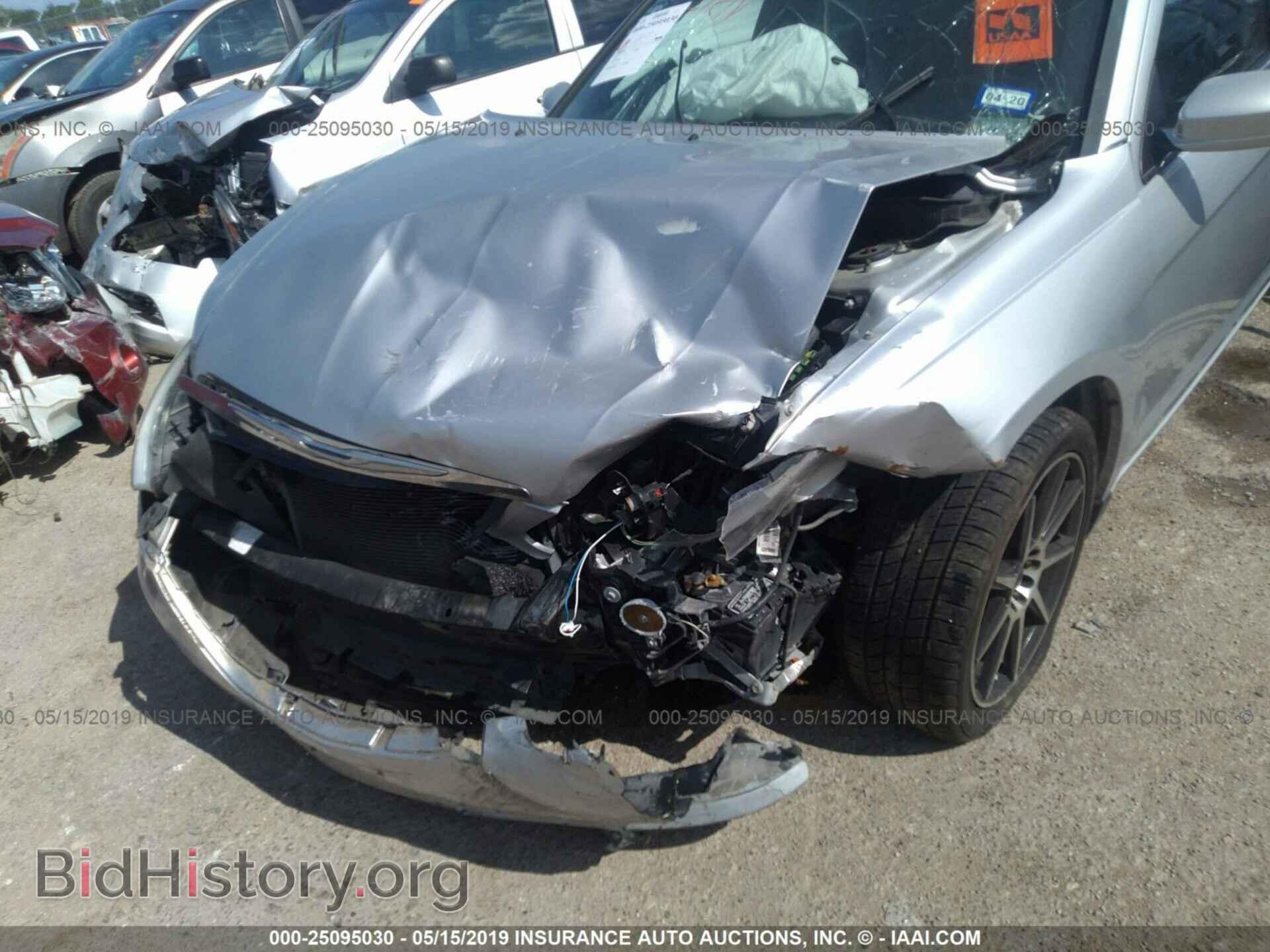 2012 CHRYSLER 200 - VIN: 1C3CCBAG1CN256462 - Фото 6