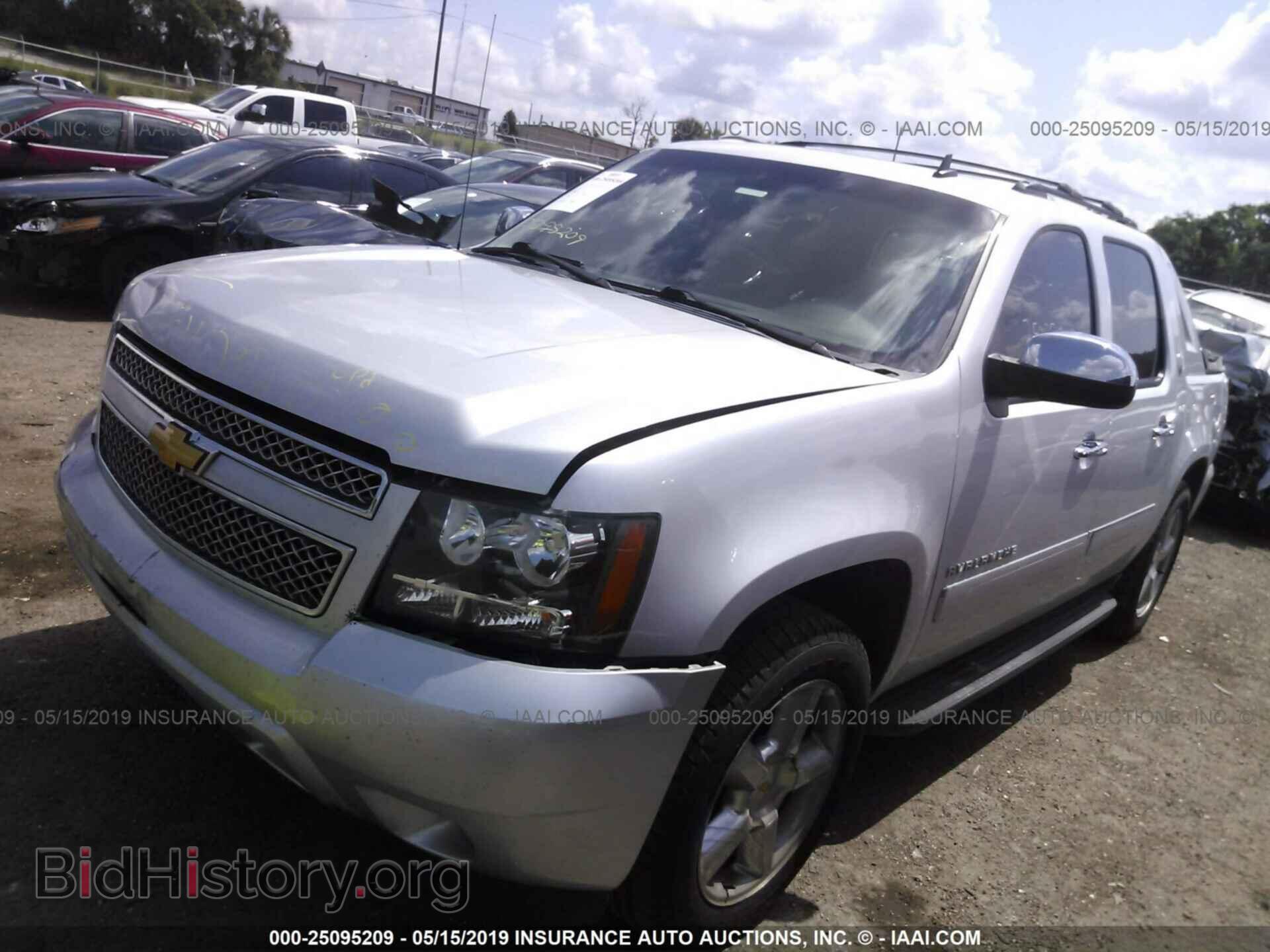 2013 CHEVROLET AVALANCHE - VIN: 3GNMCGE03DG104419 - Фото 2