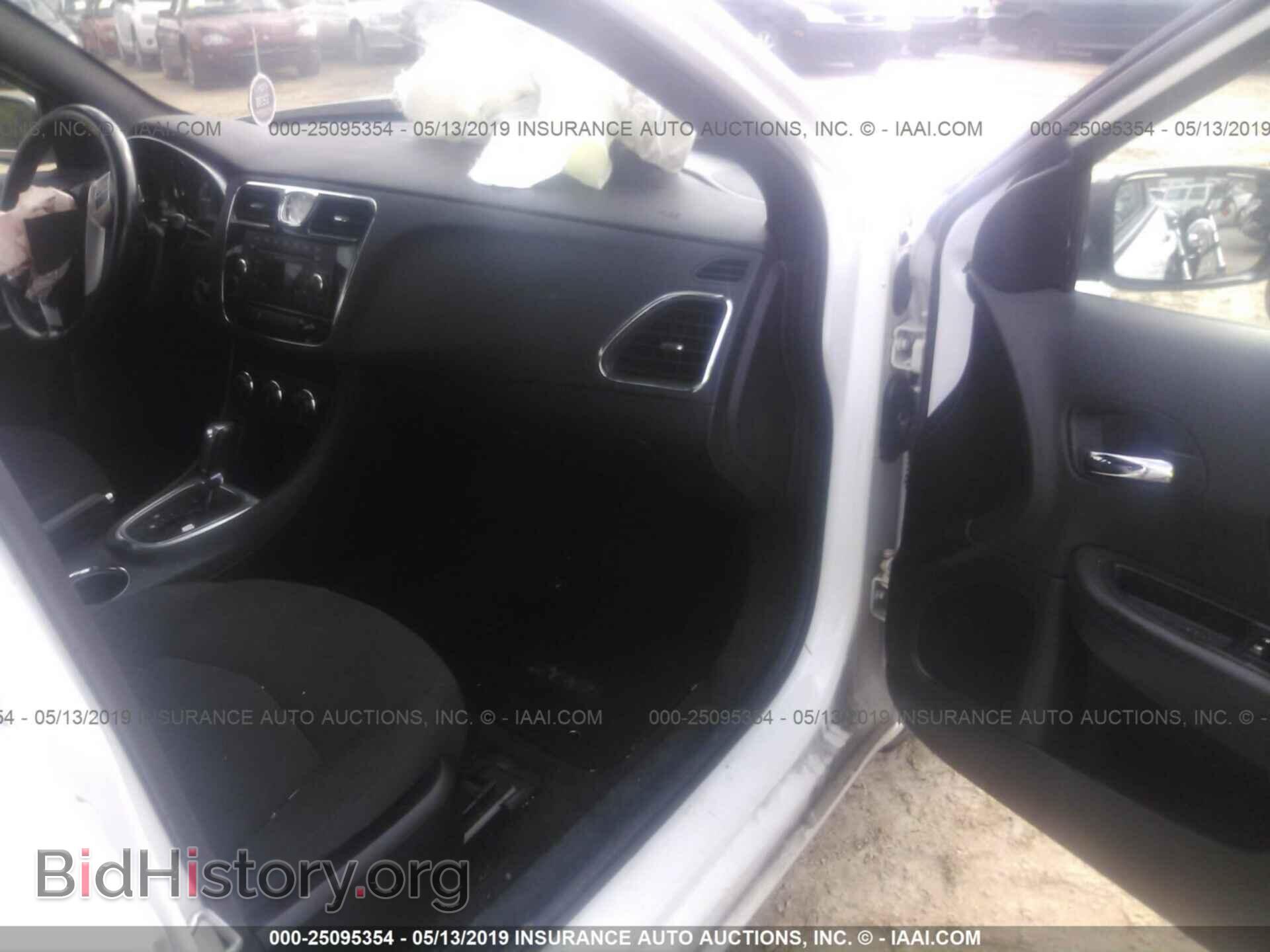 2012 CHRYSLER 200 - VIN: 1C3CCBBB0CN127437 - Фото 5