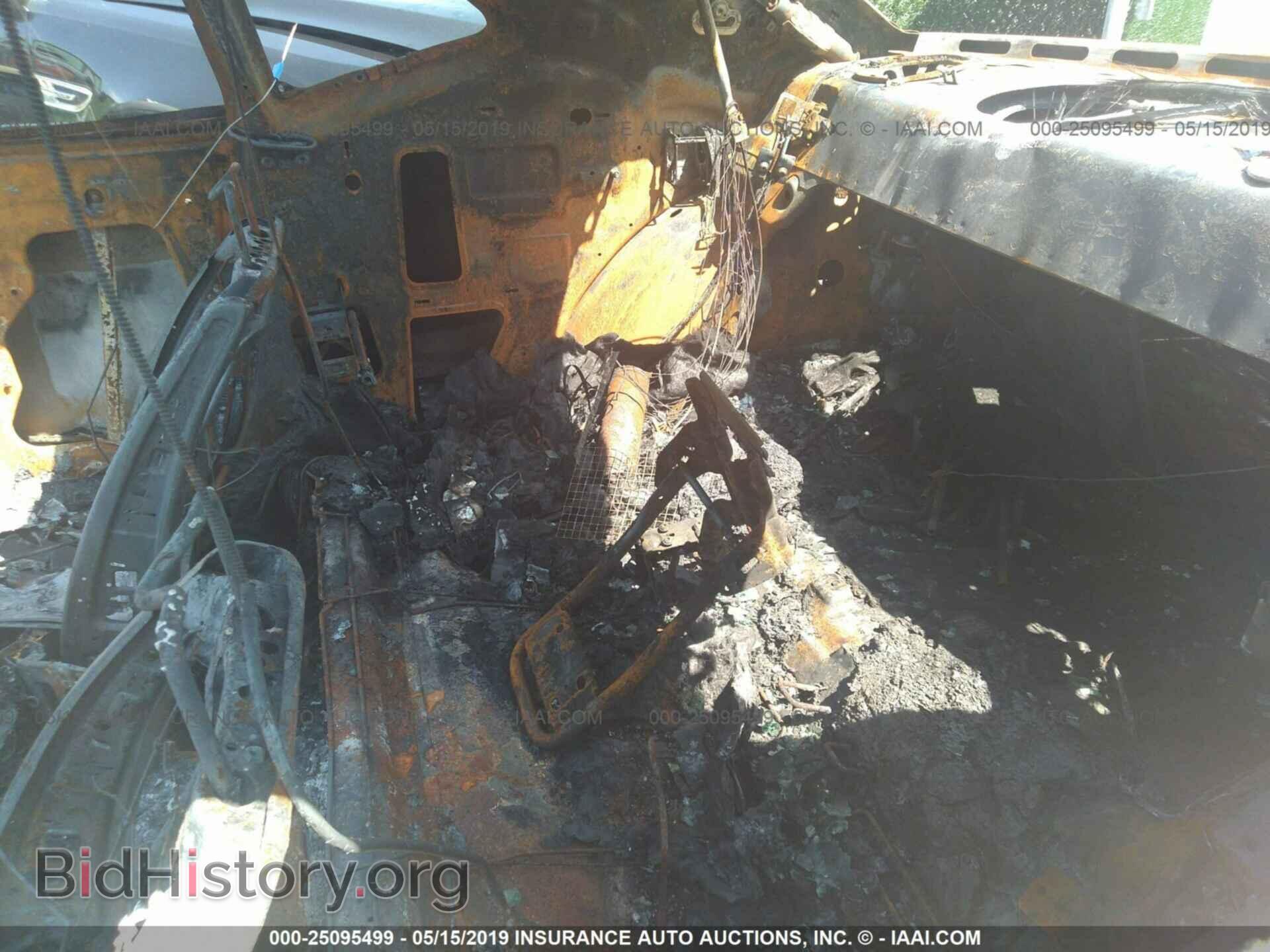 2010 DODGE CHALLENGER - VIN: 2B3CJ5DT9AH111995 - Photo 8