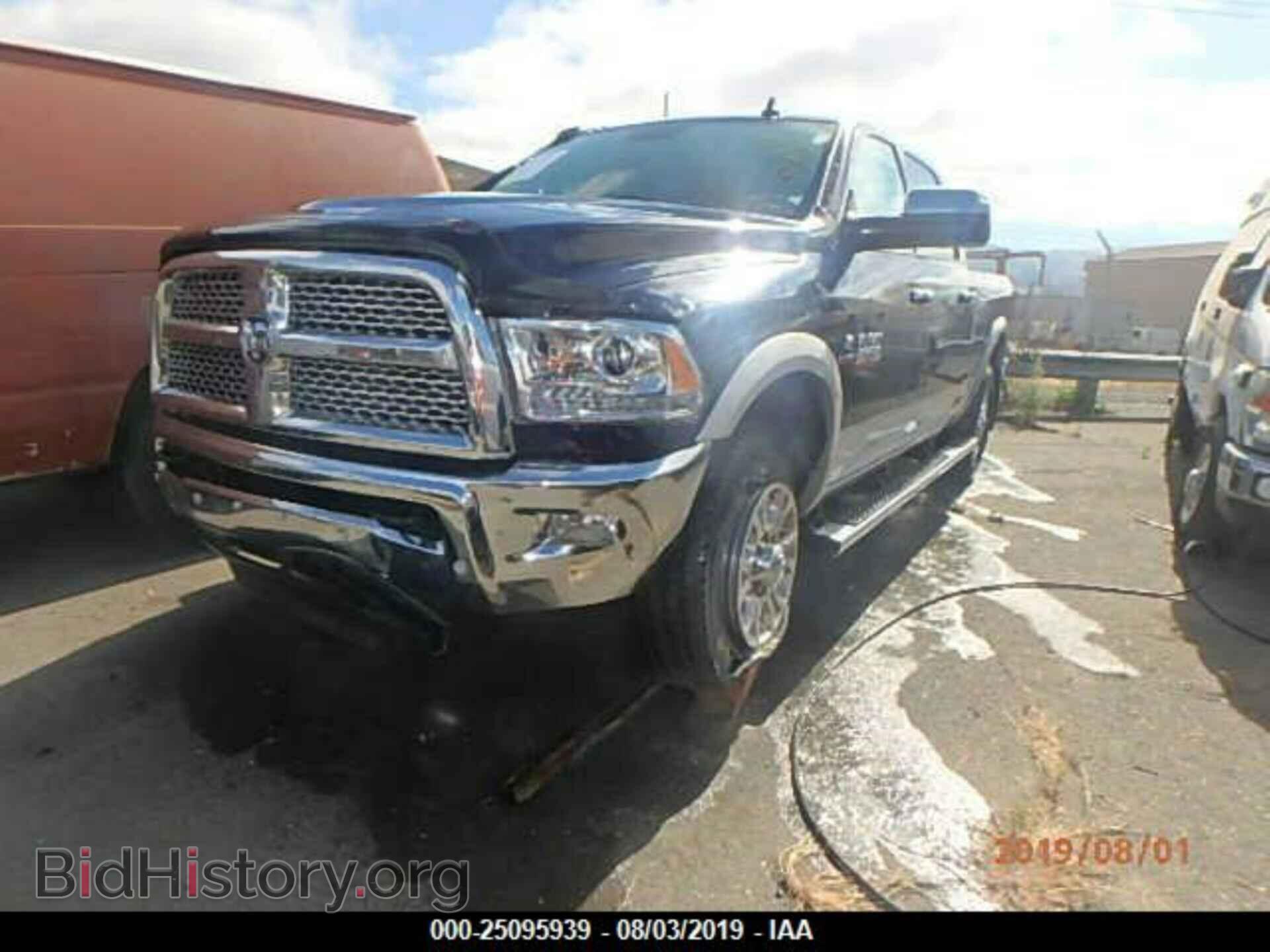 2017 RAM 2500 - VIN: 3C6UR5FL2HG537411 - Фото 2