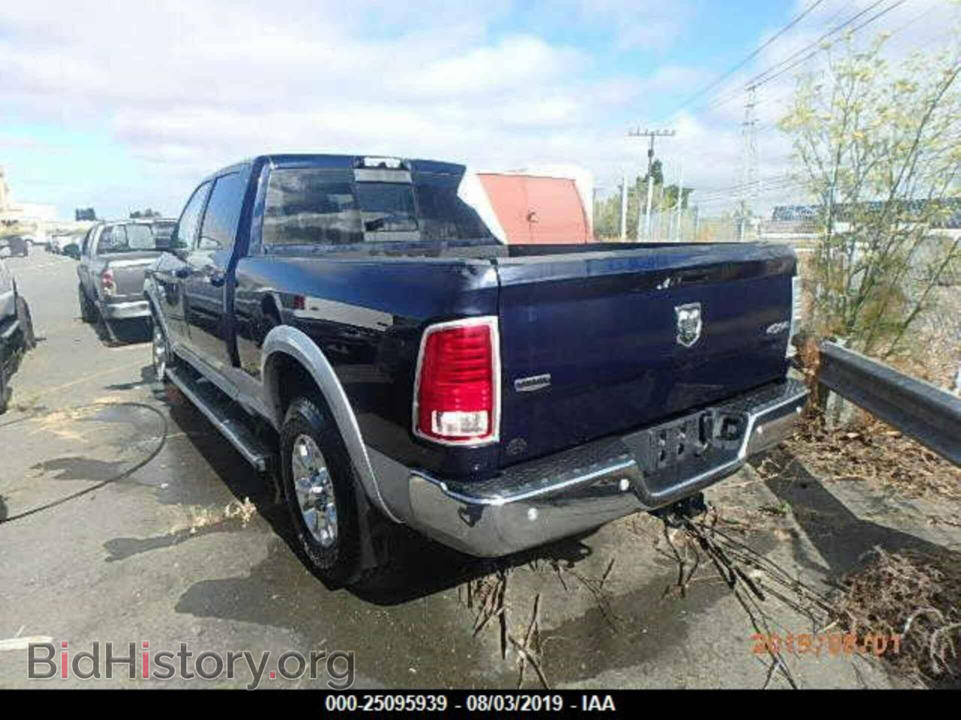 2017 RAM 2500 - VIN: 3C6UR5FL2HG537411 - Фото 3