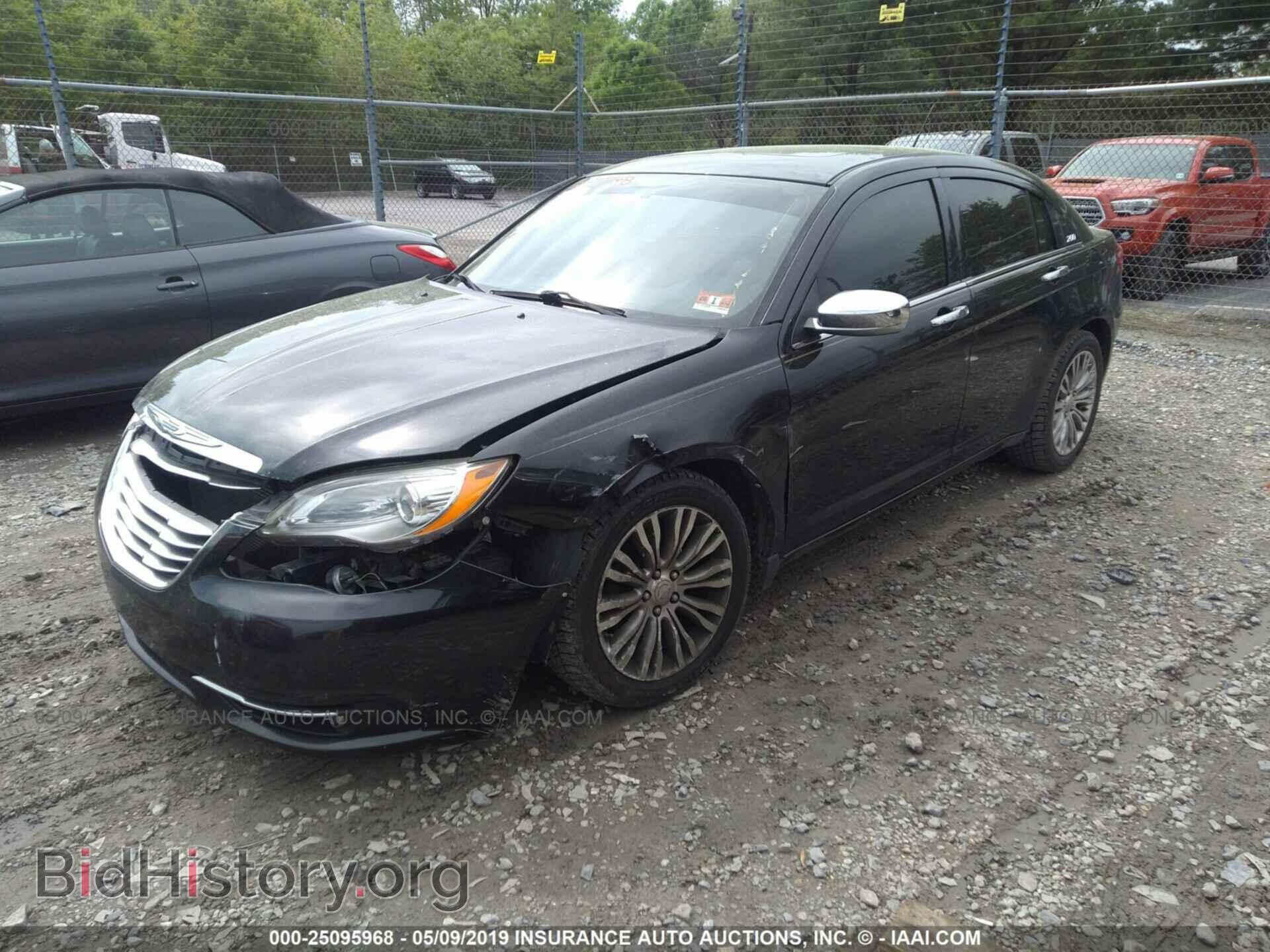 2011 CHRYSLER 200 - VIN: 1C3BC2FG9BN503326 - Фото 2