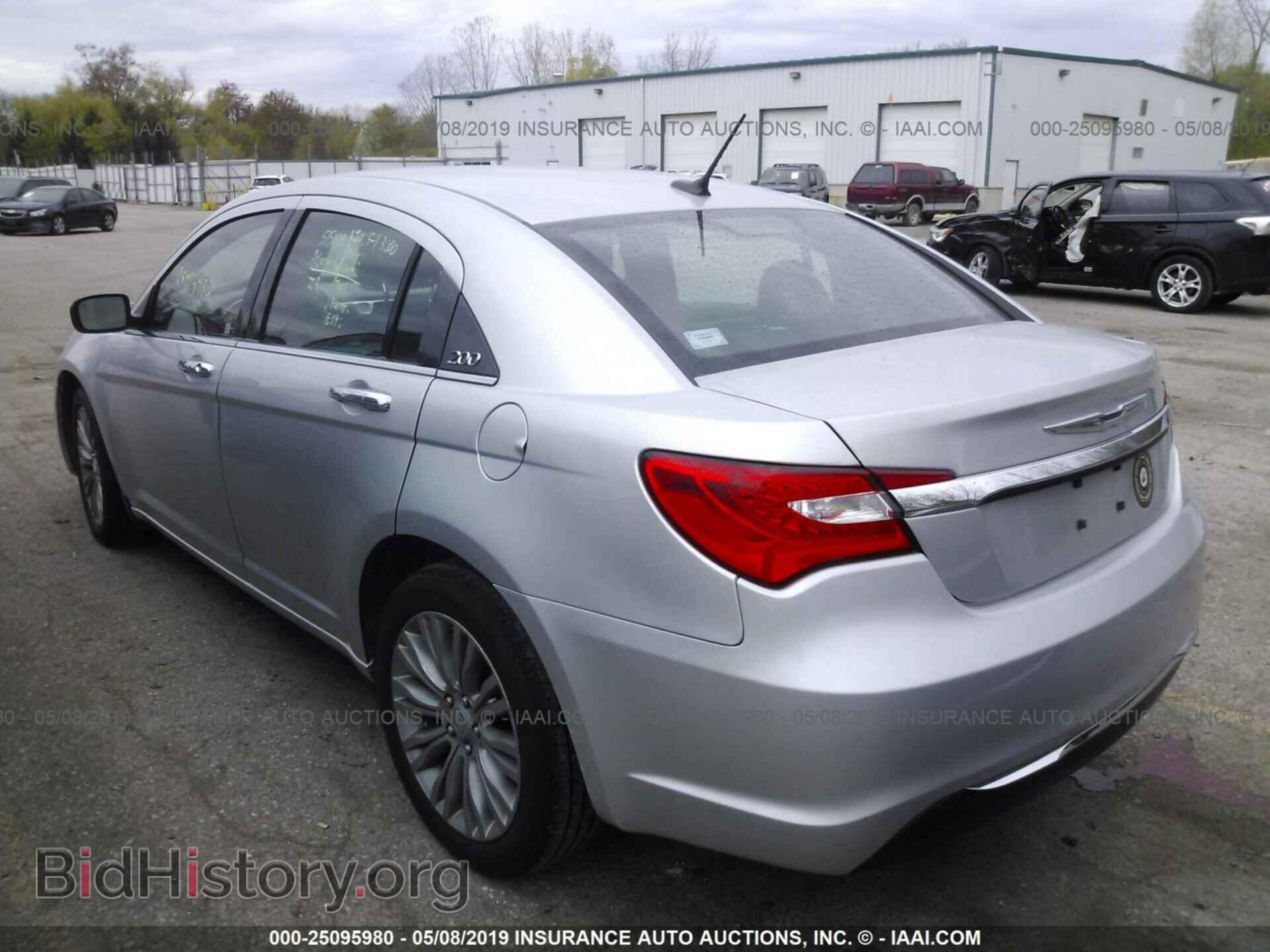 2012 CHRYSLER 200 - VIN: 1C3CCBCG2CN326807 - Фото 3