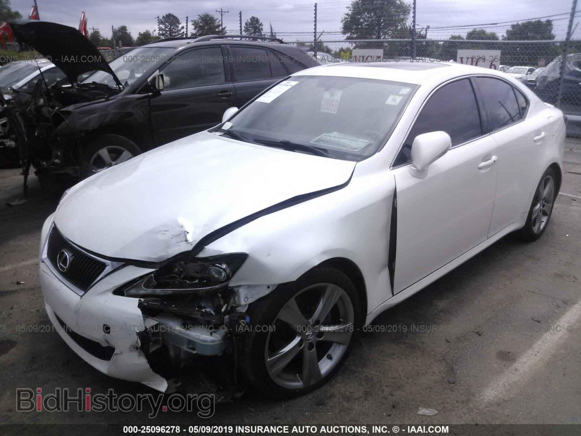 2011 LEXUS IS - VIN: JTHBF5C24B5140364 - Фото 2