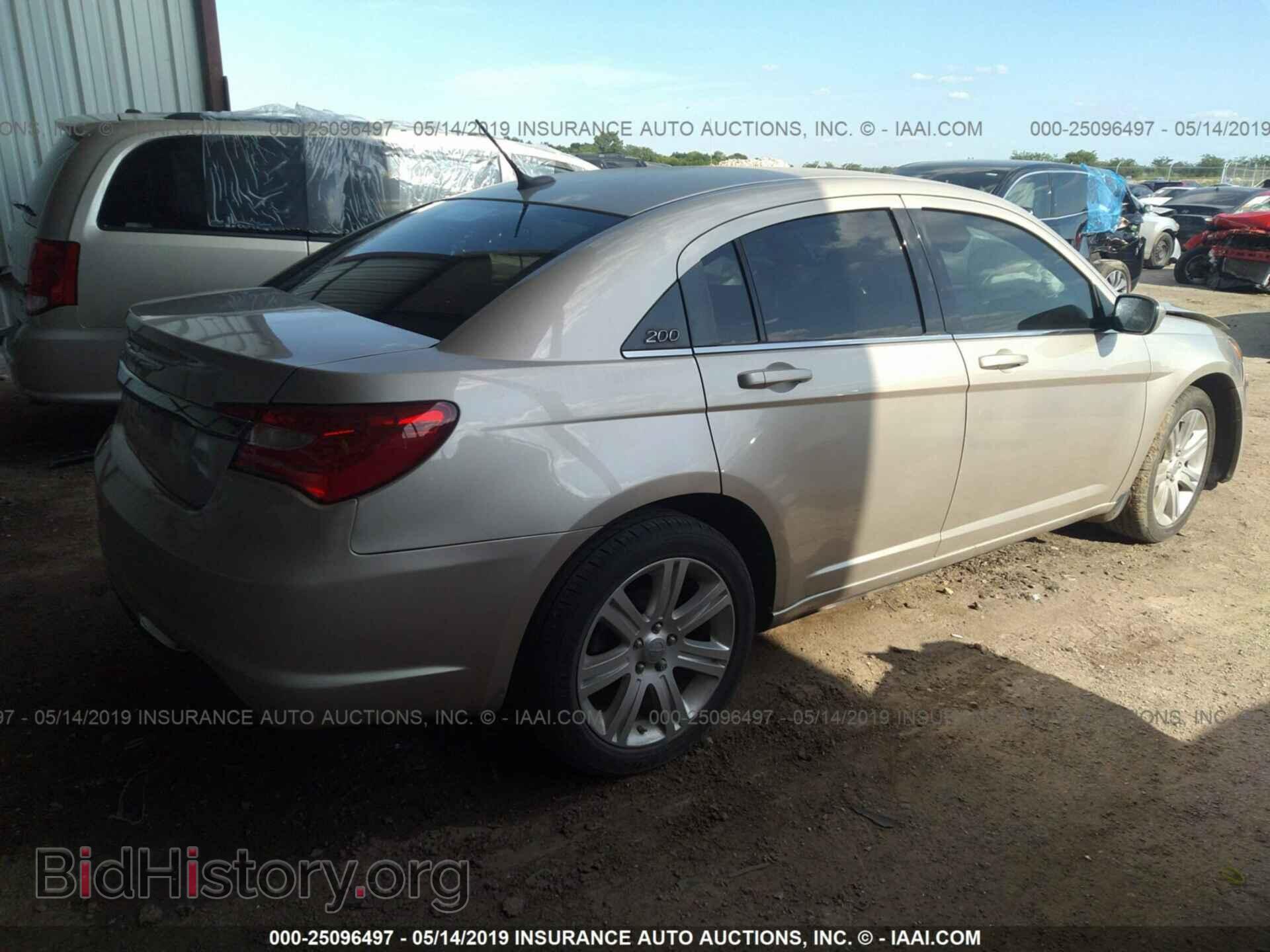 2013 CHRYSLER 200 - VIN: 1C3CCBBBXDN724032 - Photo 4