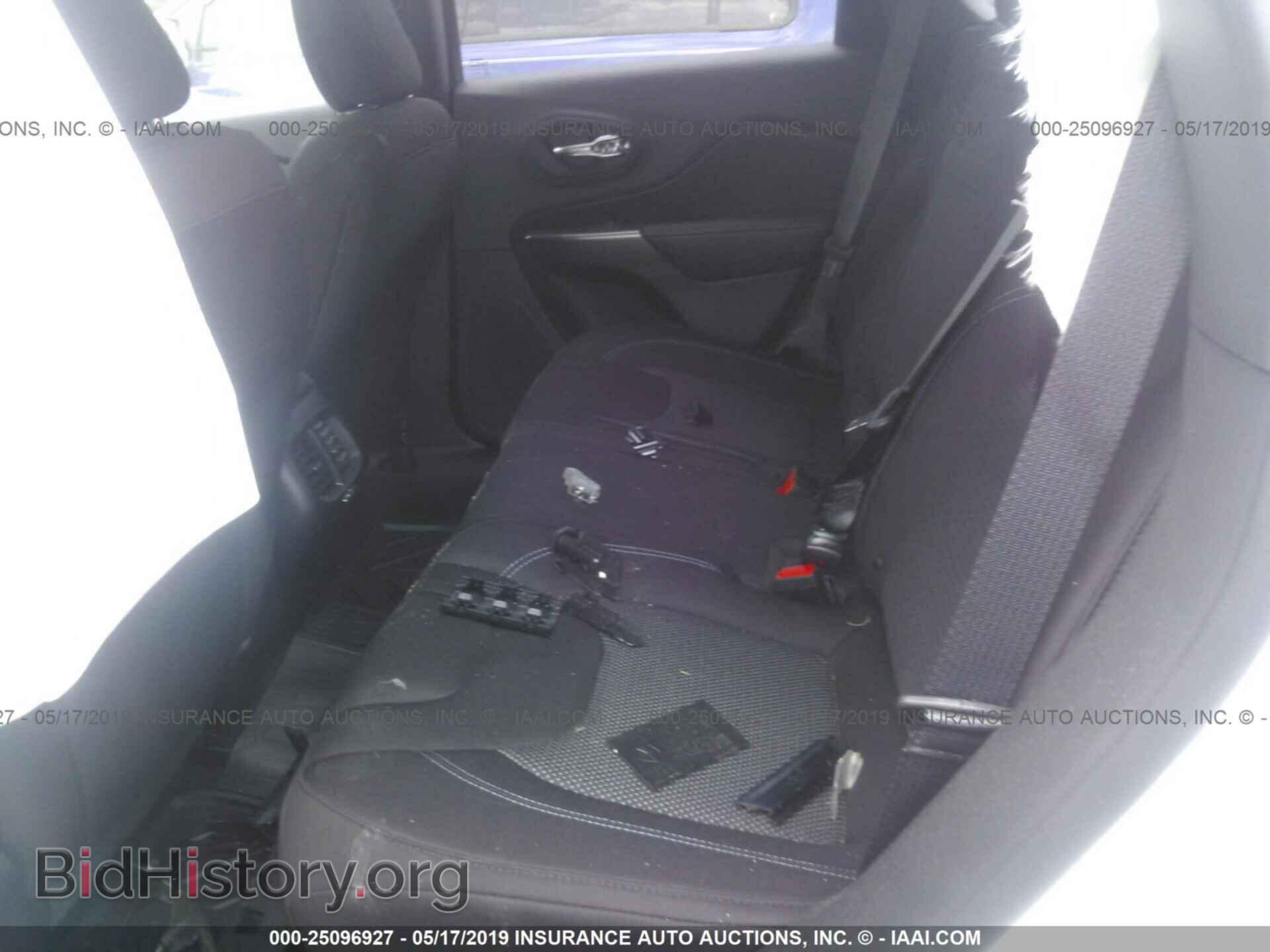 2019 JEEP CHEROKEE - VIN: 1C4PJLCX0KD340864 - Фото 8