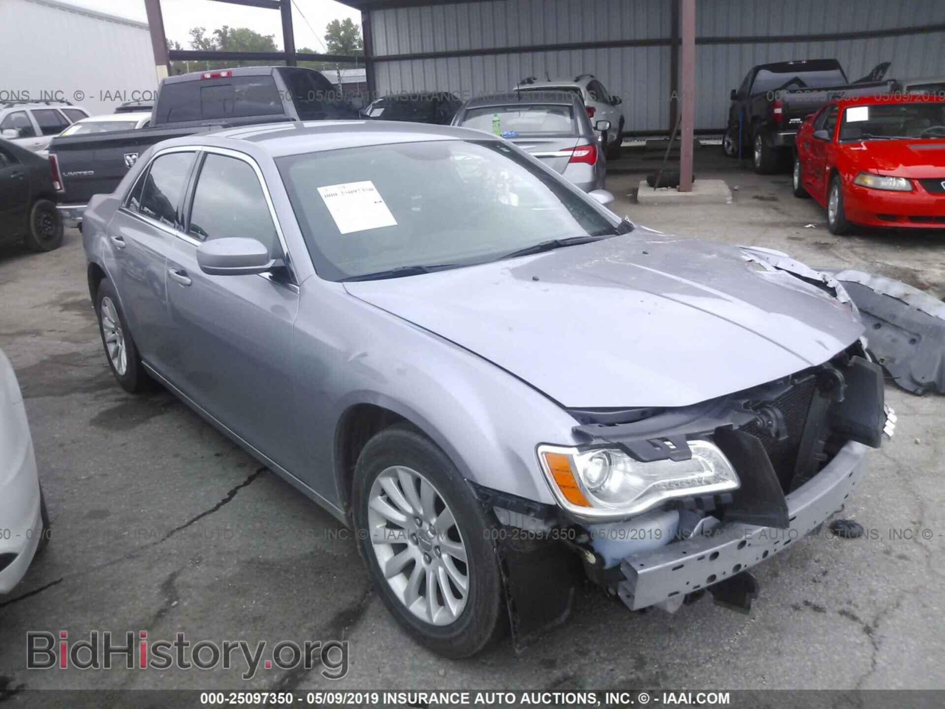 Фотография 2C3CCAAG5EH252842 - CHRYSLER 300 2014