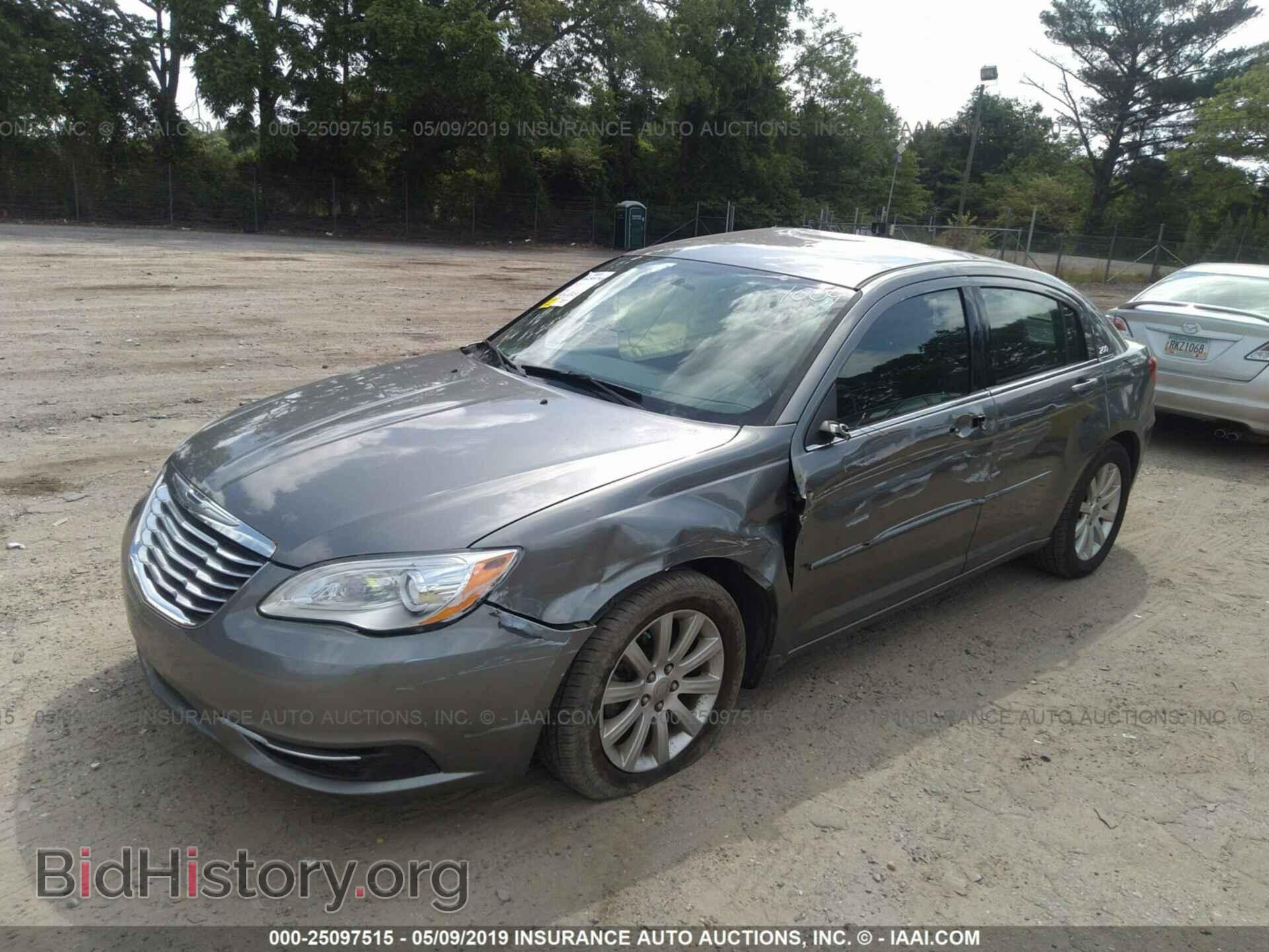 2013 CHRYSLER 200 - VIN: 1C3CCBBB2DN761009 - Photo 2