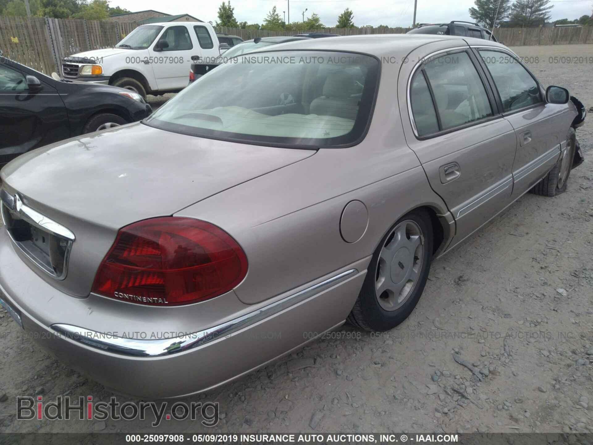 2001 LINCOLN CONTINENTAL - VIN: 1LNHM97V81Y662002 - Photo 4