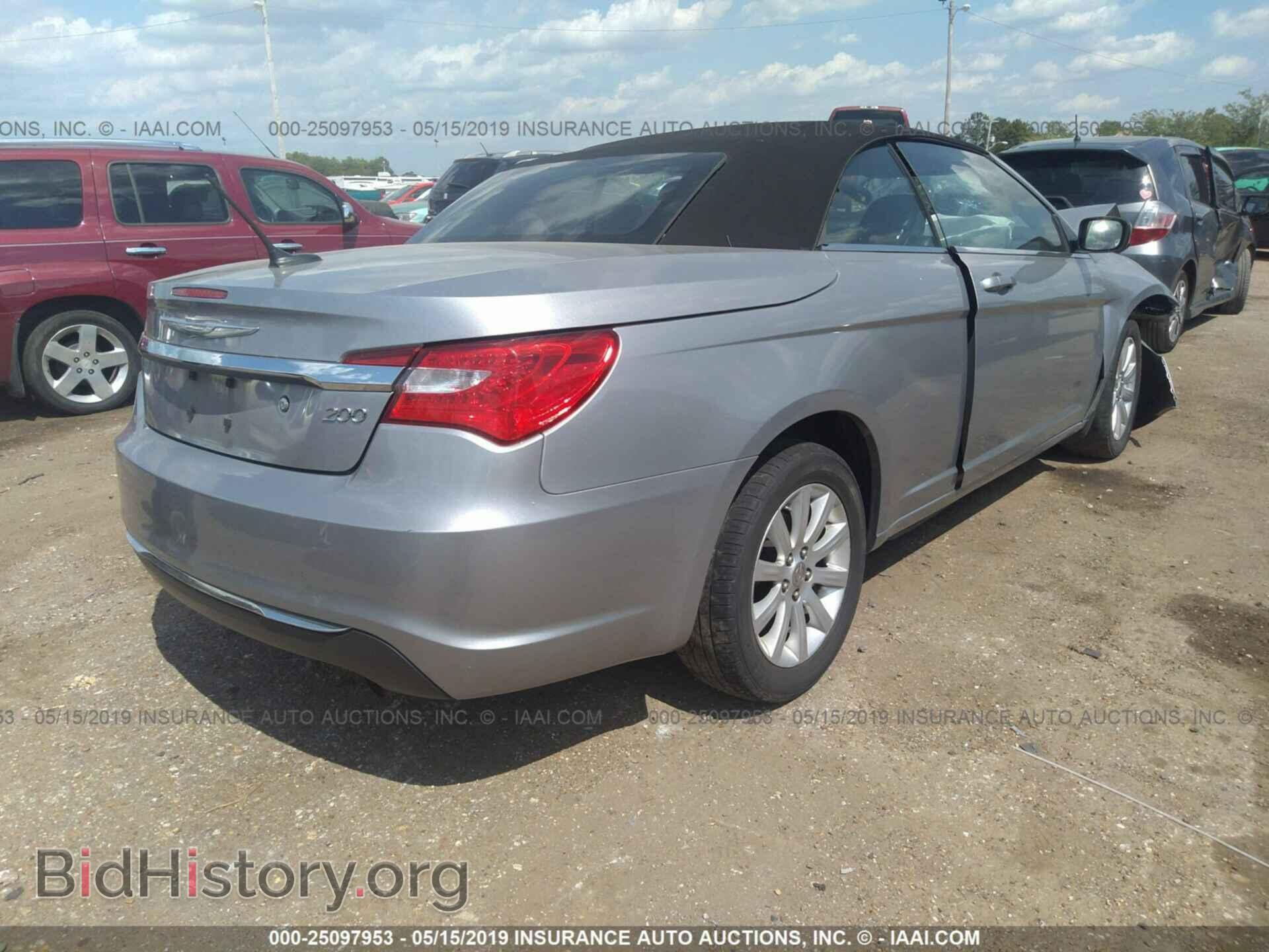 2013 CHRYSLER 200 - VIN: 1C3BCBEB3DN526612 - Фото 4