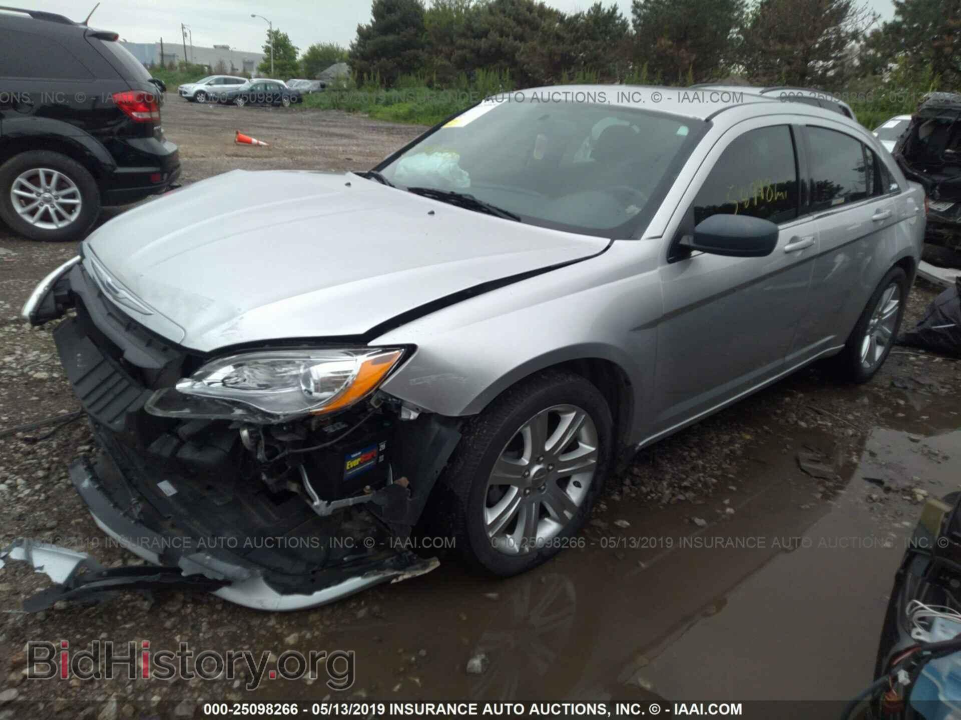 2012 CHRYSLER 200 - VIN: 1C3CCBBBXCN176760 - Фото 2