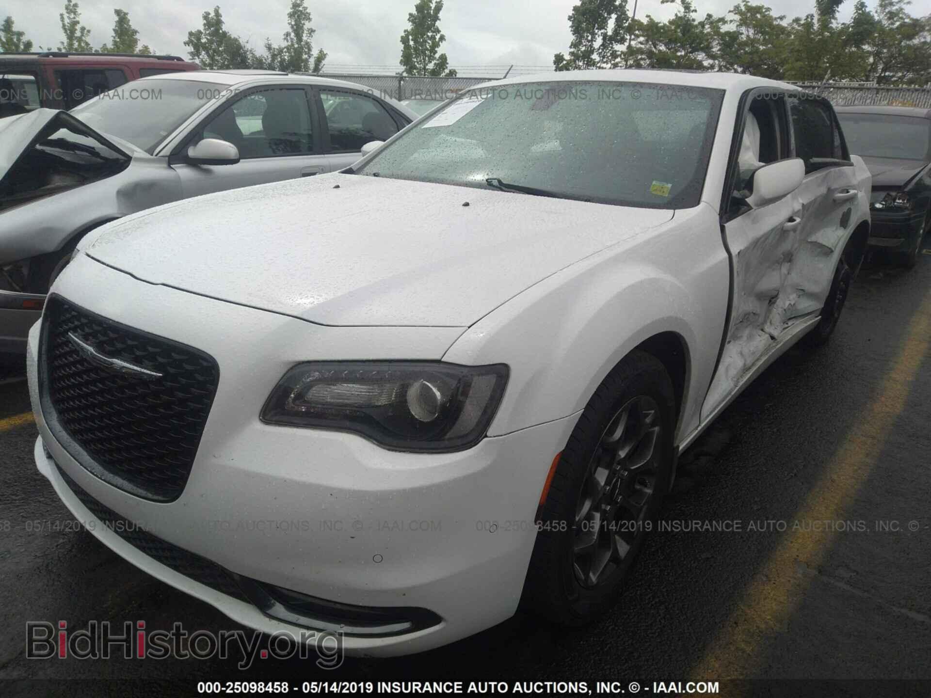 2015 CHRYSLER 300 - VIN: 2C3CCAGG5FH781636 - Photo 2