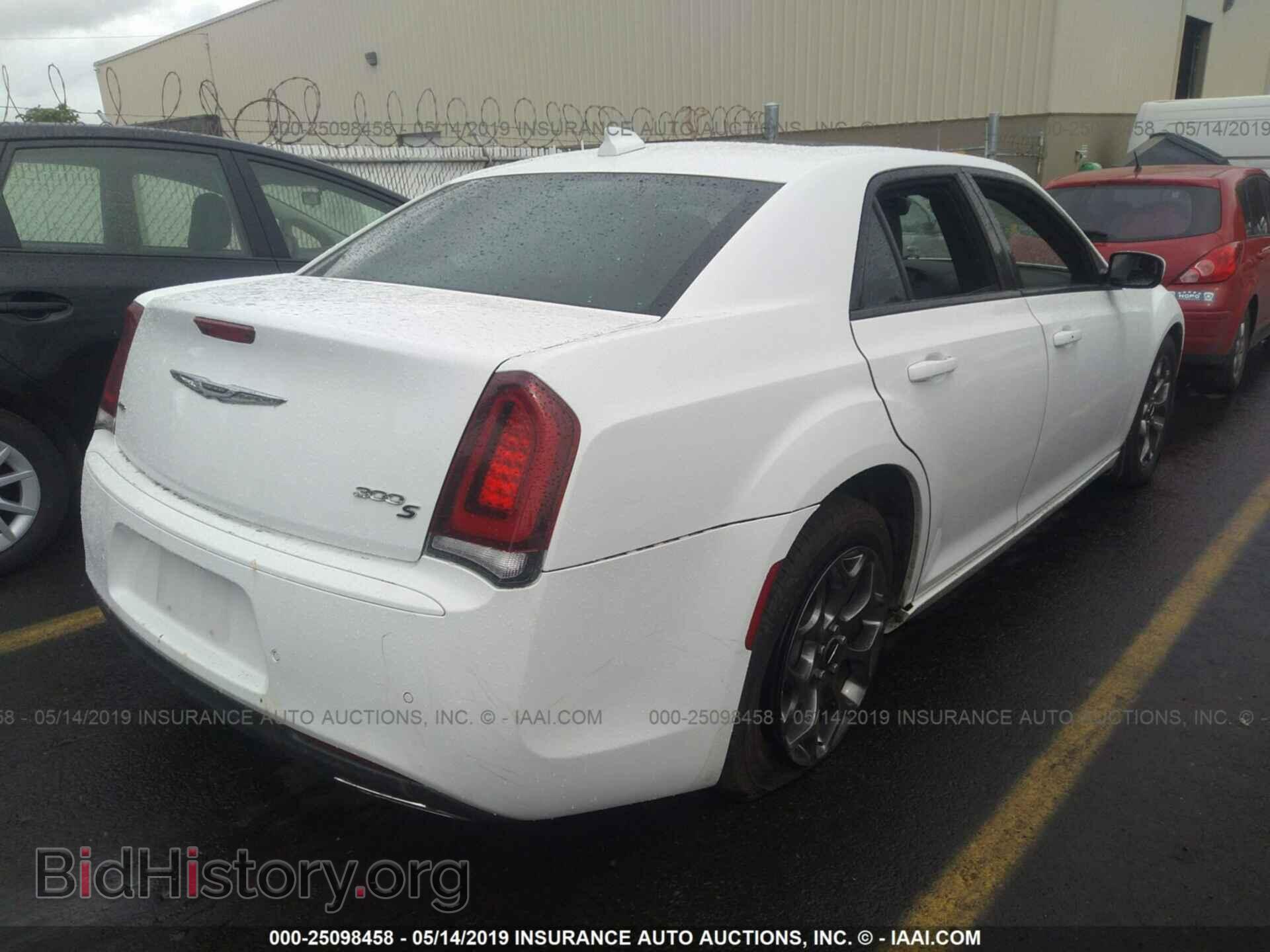 2015 CHRYSLER 300 - VIN: 2C3CCAGG5FH781636 - Photo 4