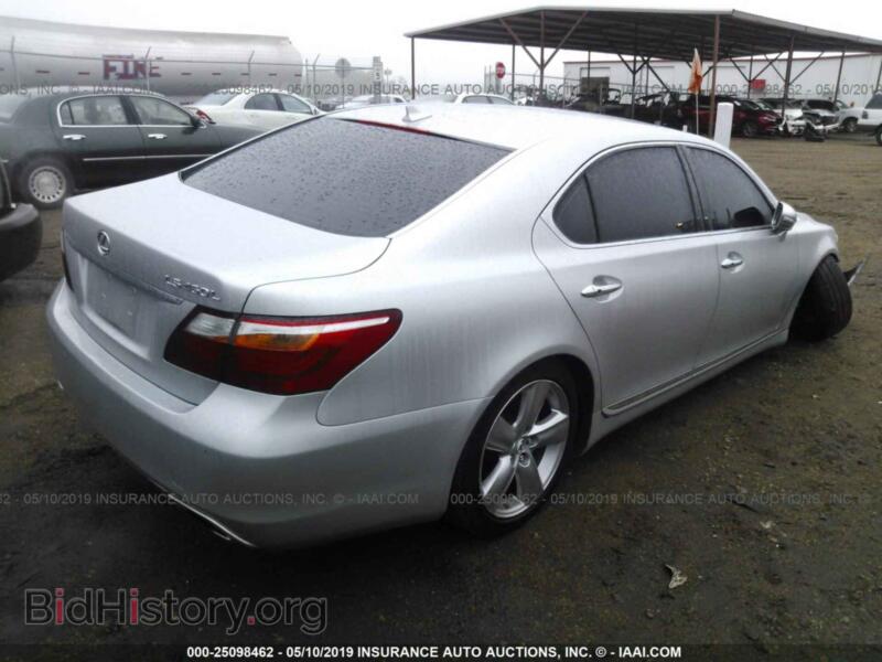 2011 Lexus LS (VIN JTHGL5EF1B5044223) — photo 4 of 10