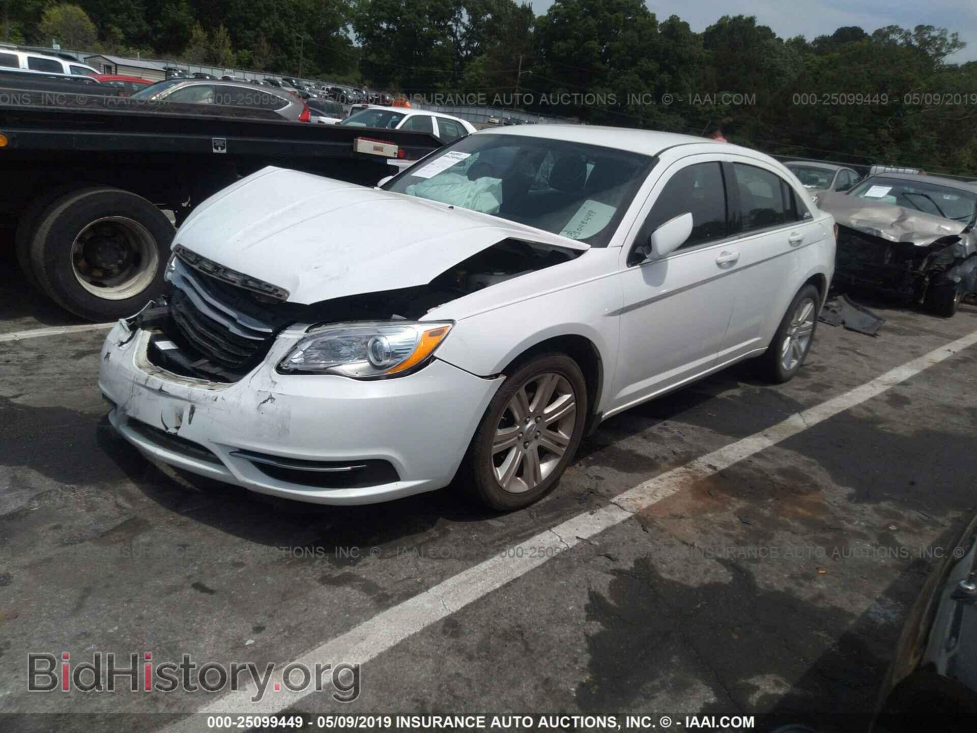 2013 CHRYSLER 200 - VIN: 1C3CCBAB3DN669649 - Photo 2