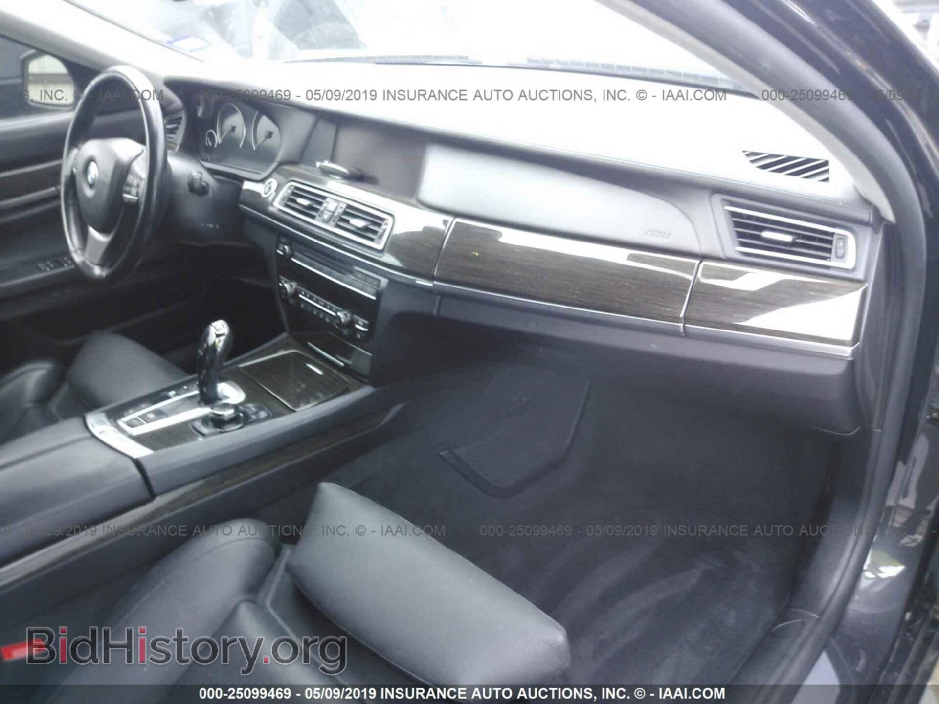 2012 BMW 750 - VIN: WBAKB8C5XCC964324 - Фото 5