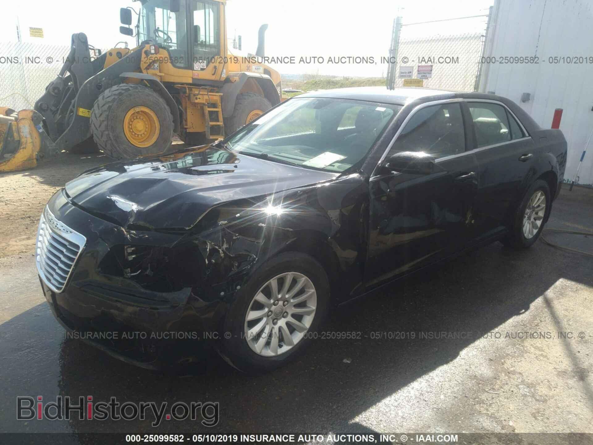 2014 CHRYSLER 300 - VIN: 2C3CCAAG1EH297230 - Фото 2