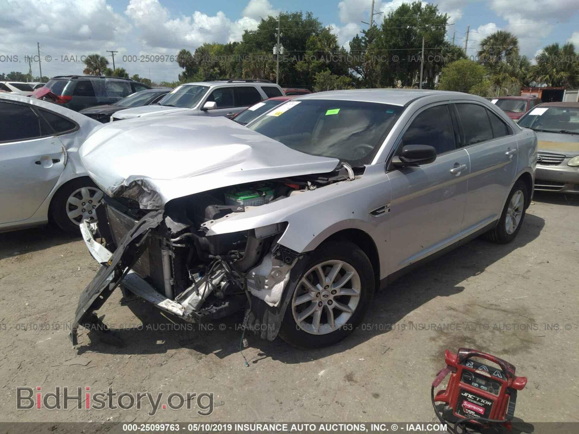 2013 FORD TAURUS - VIN: 1FAHP2D80DG235639 - Фото 2