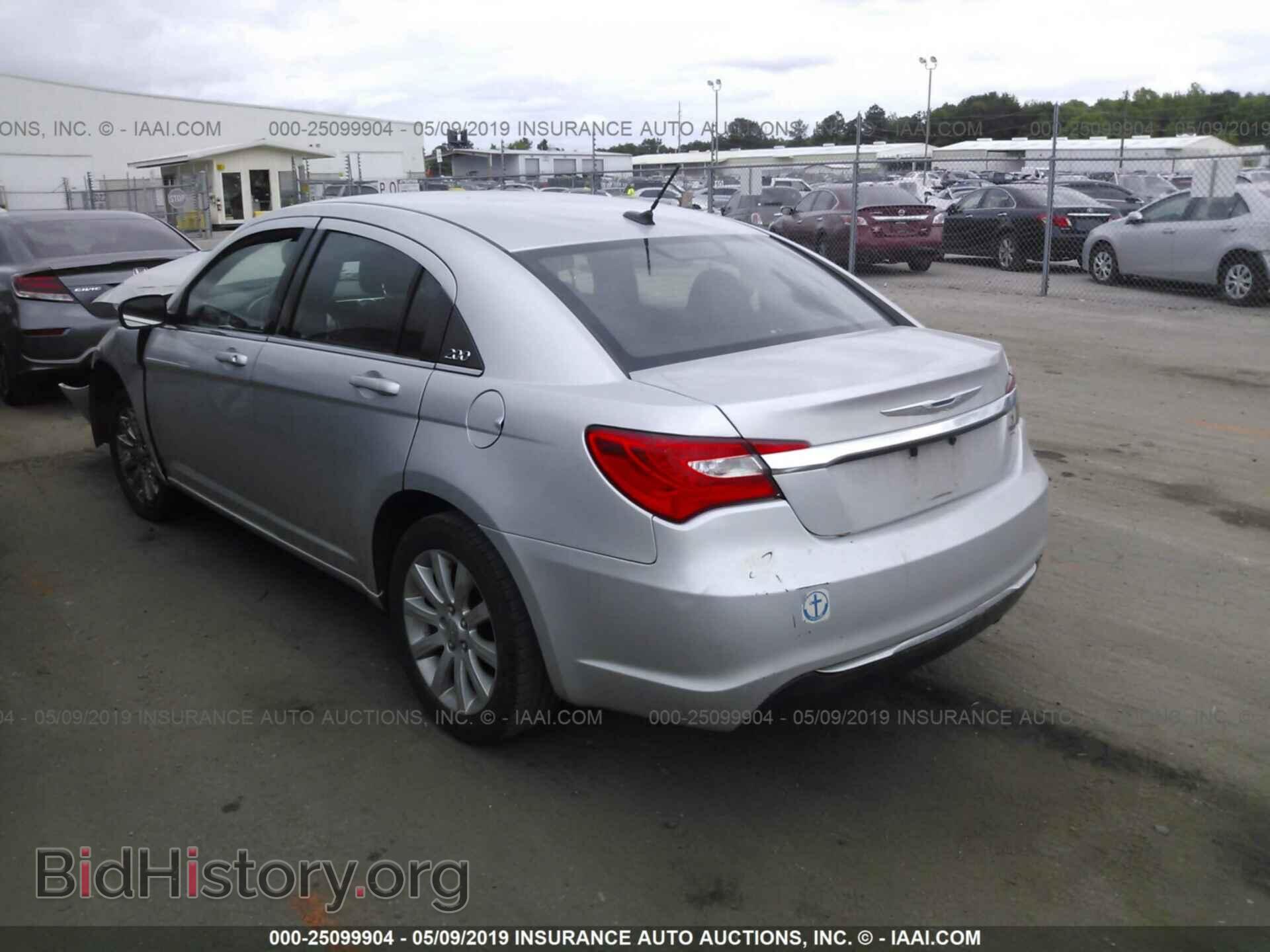 2011 CHRYSLER 200 - VIN: 1C3BC1FB3BN596570 - Фото 3