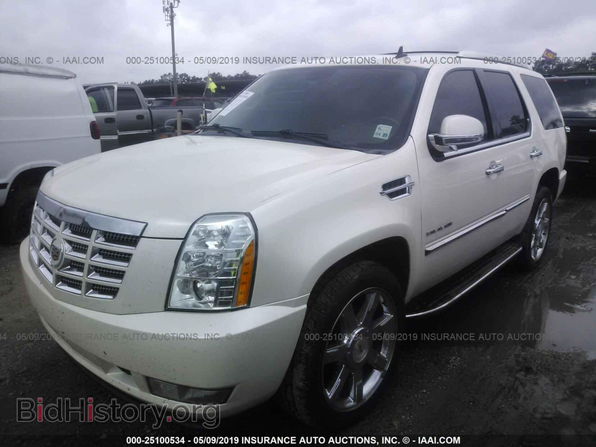 2011 CADILLAC ESCALADE - VIN: 1GYS3BEF3BR377049 - Фото 2