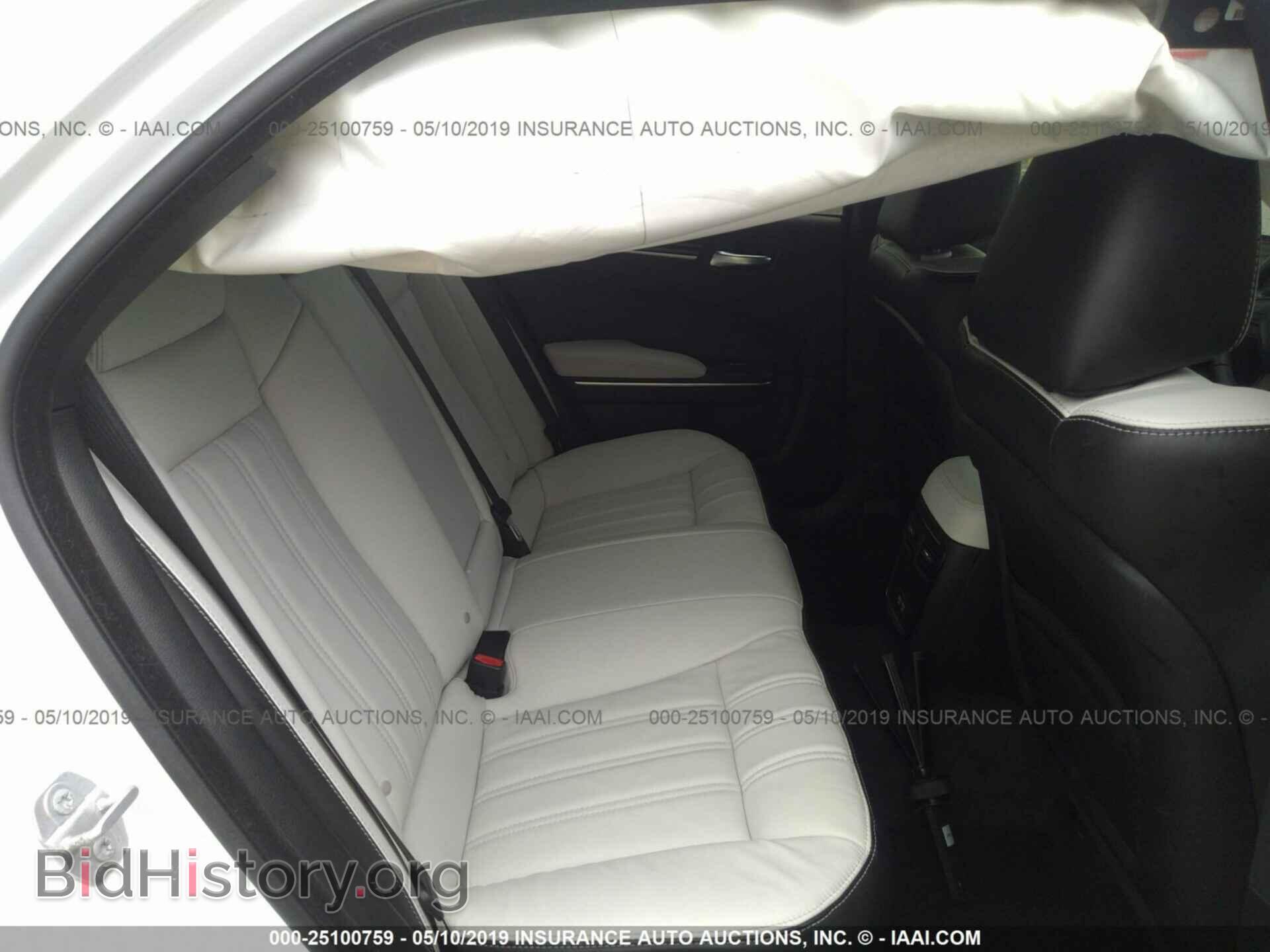 2018 CHRYSLER 300 - VIN: 2C3CCAGG7JH216698 - Photo 8