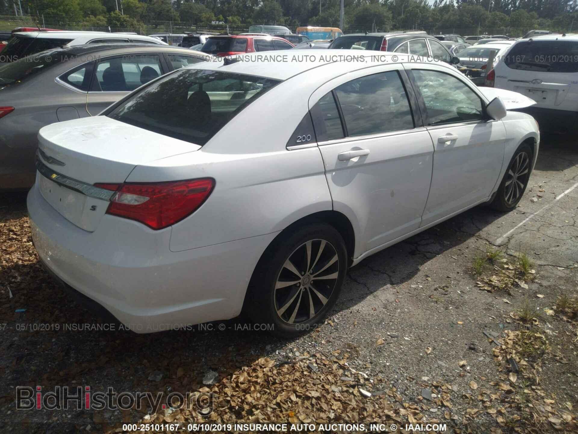 2013 CHRYSLER 200 - VIN: 1C3CCBBG3DN718181 - Photo 4