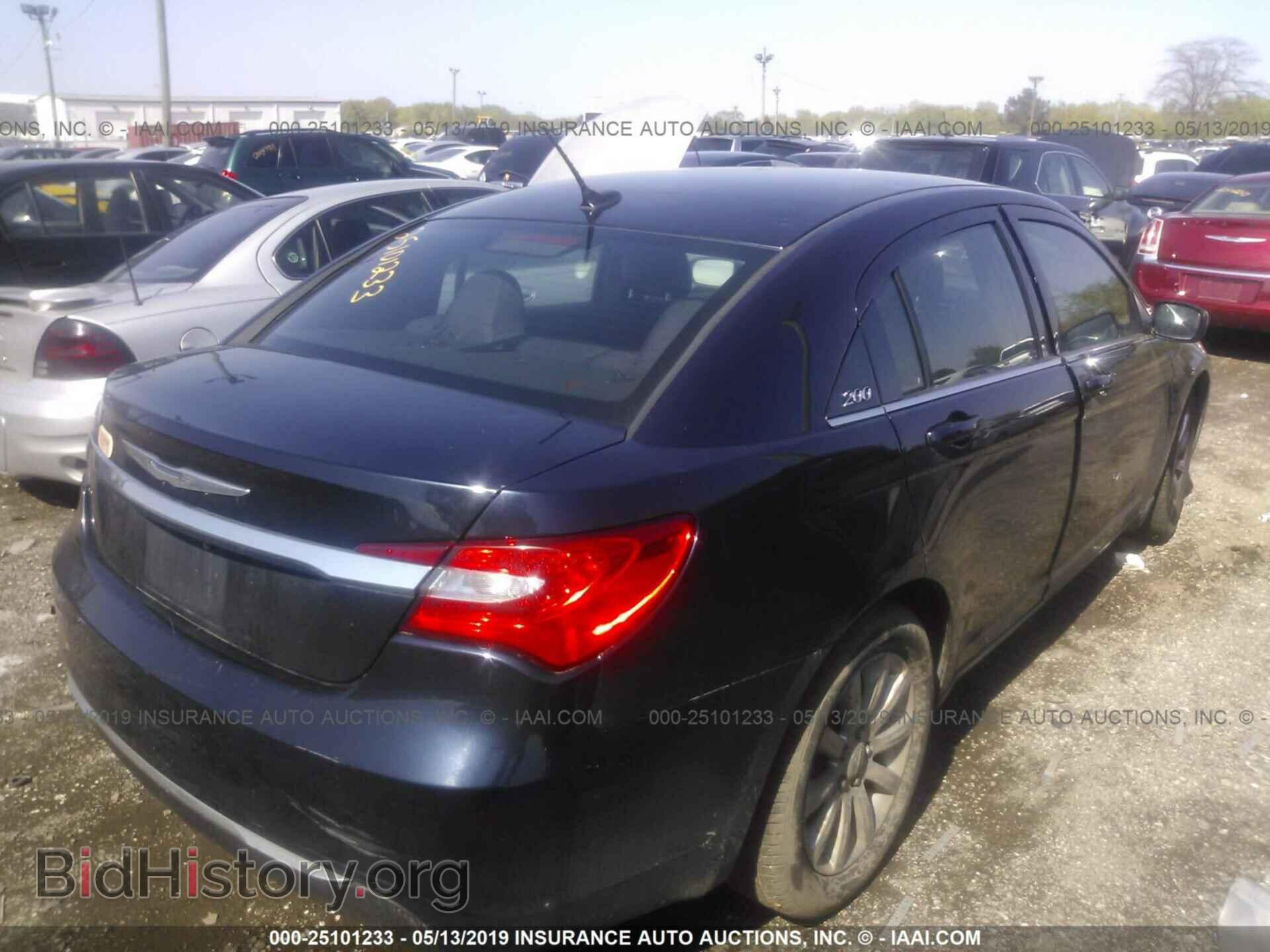 2012 CHRYSLER 200 - VIN: 1C3CCBBG1CN297897 - Фото 4