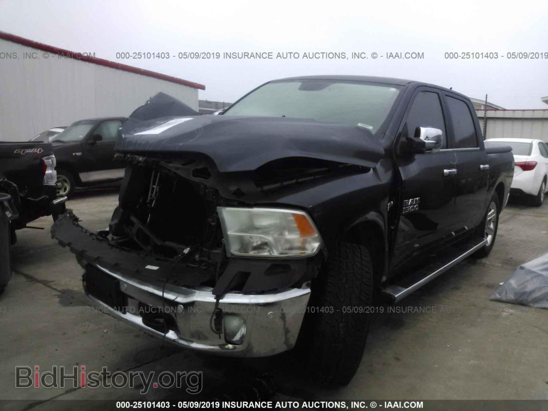 2017 RAM 1500 - VIN: 1C6RR6LT9HS662494 - Photo 2